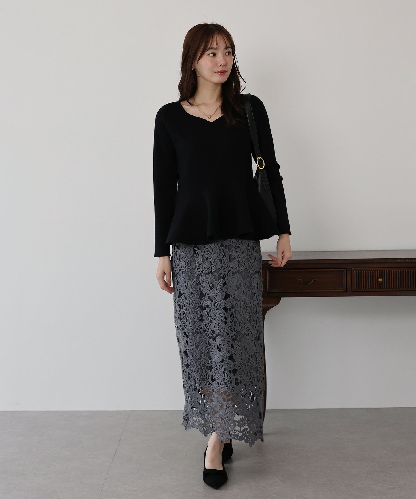 【TIME SALE】ハートネックペプラムニット