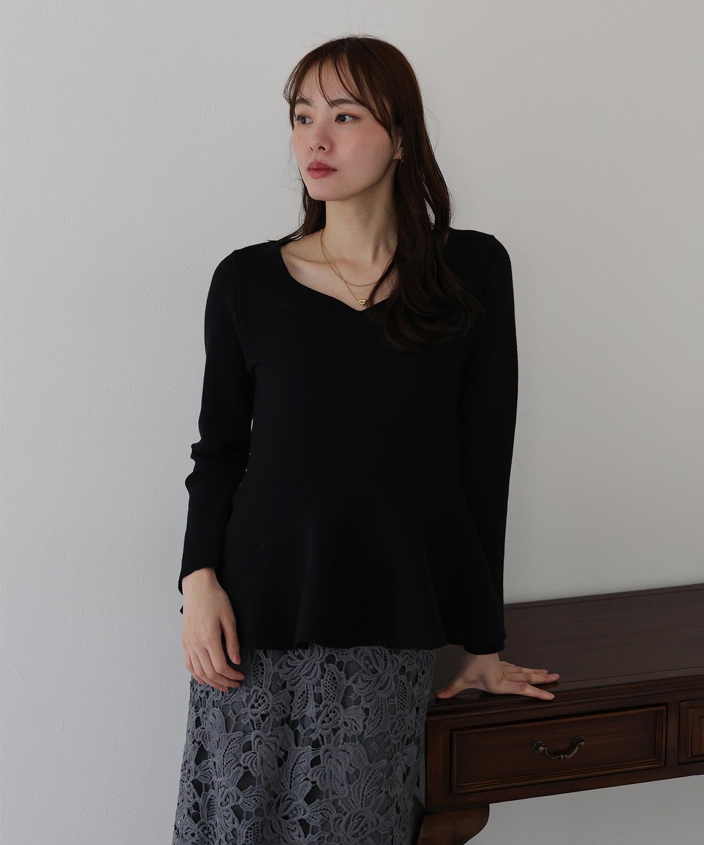 【TIME SALE】ハートネックペプラムニット