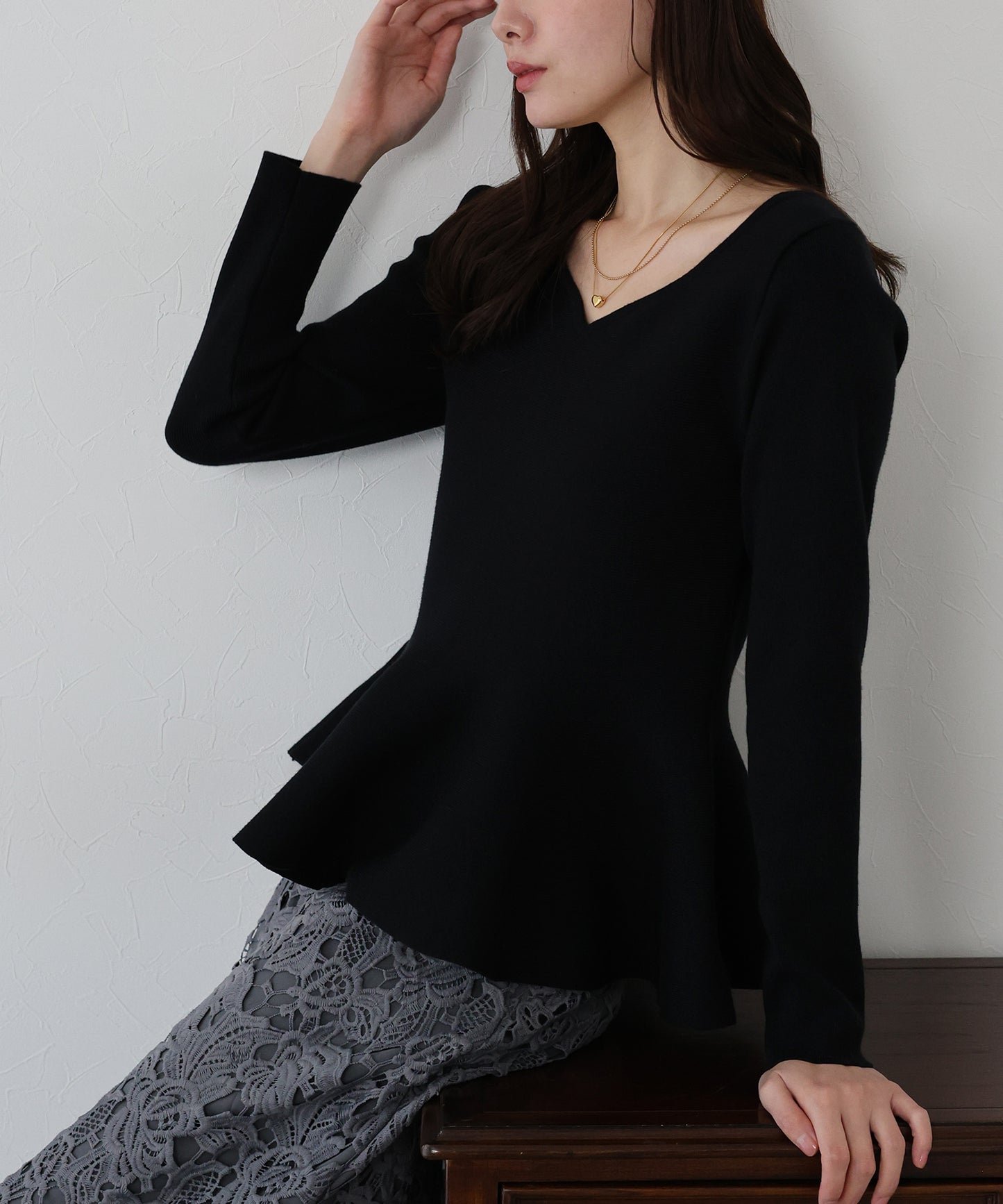 【早割5％OFF】ハートネックペプラムニット