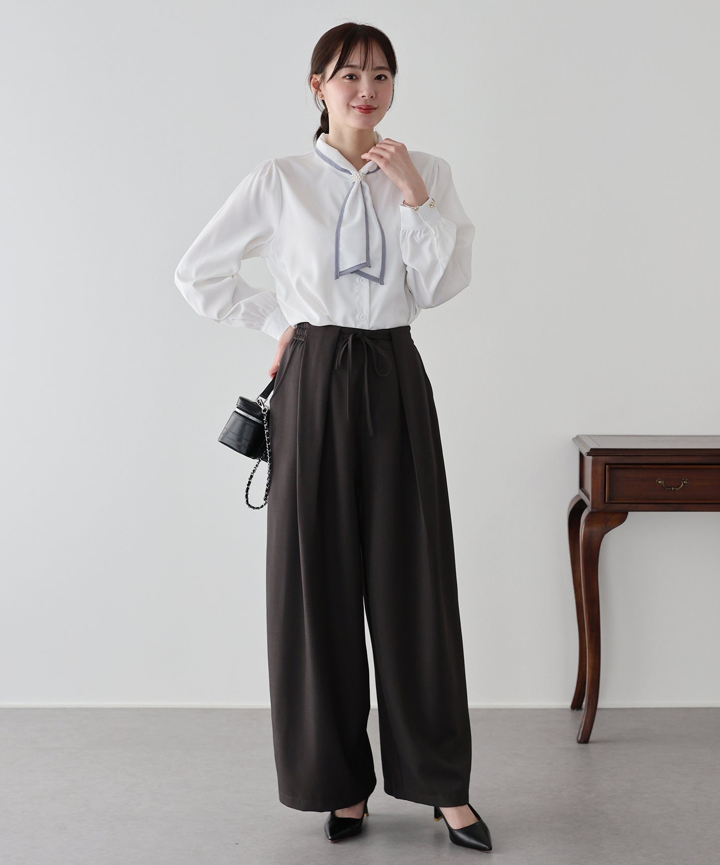 【早割5％OFF】パールバイカラーボウタイブラウス