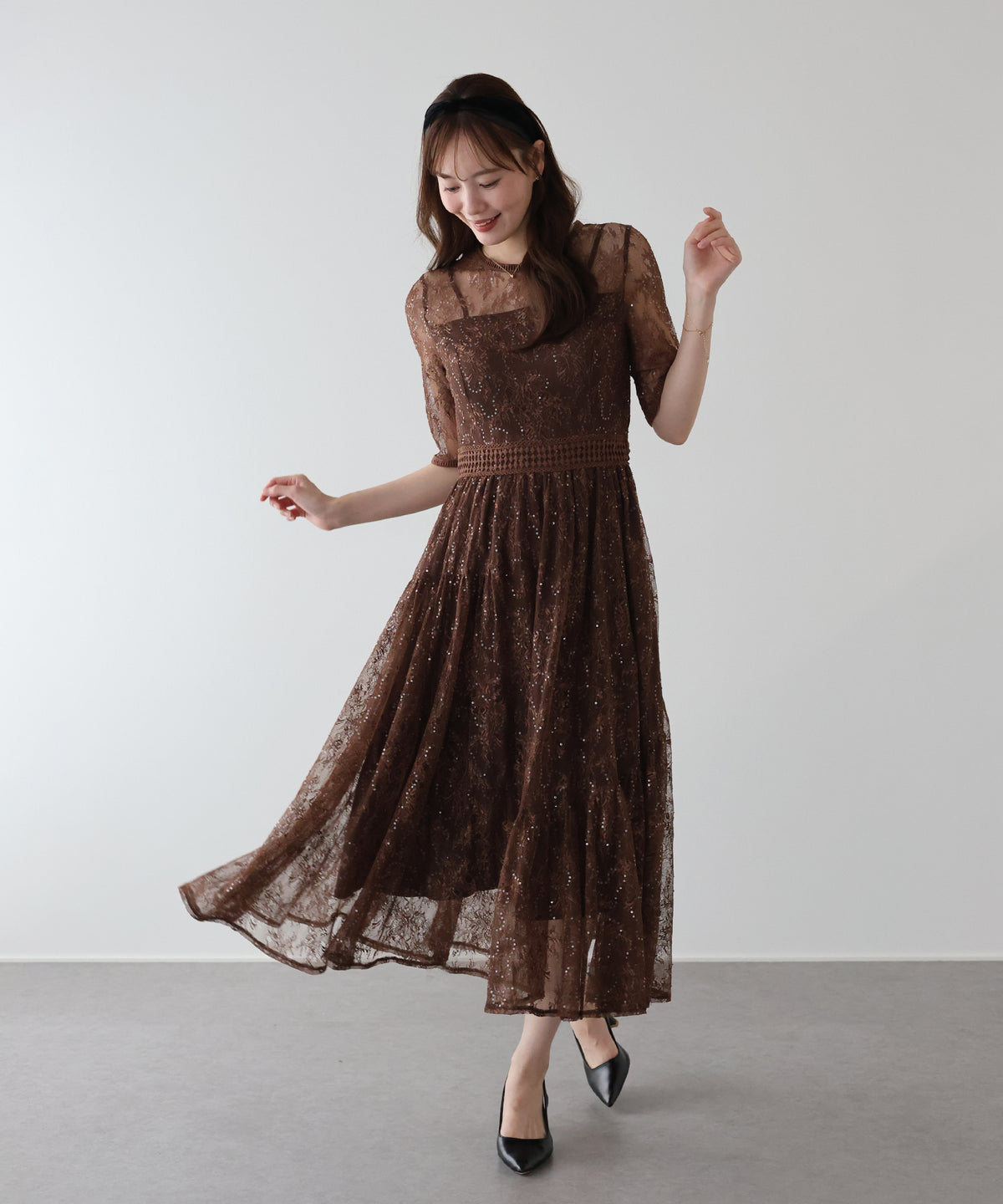 【早割5％OFF】スパンコール刺繍レースドレス