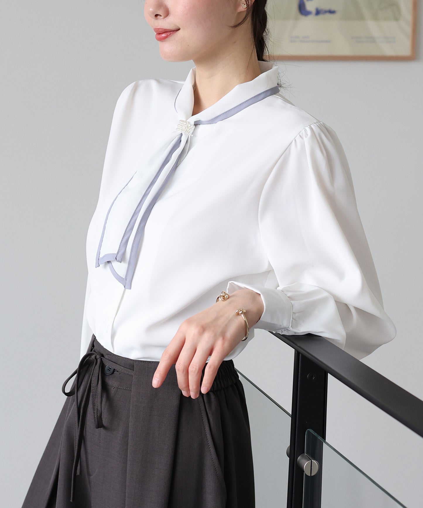 【早割5％OFF】パールバイカラーボウタイブラウス