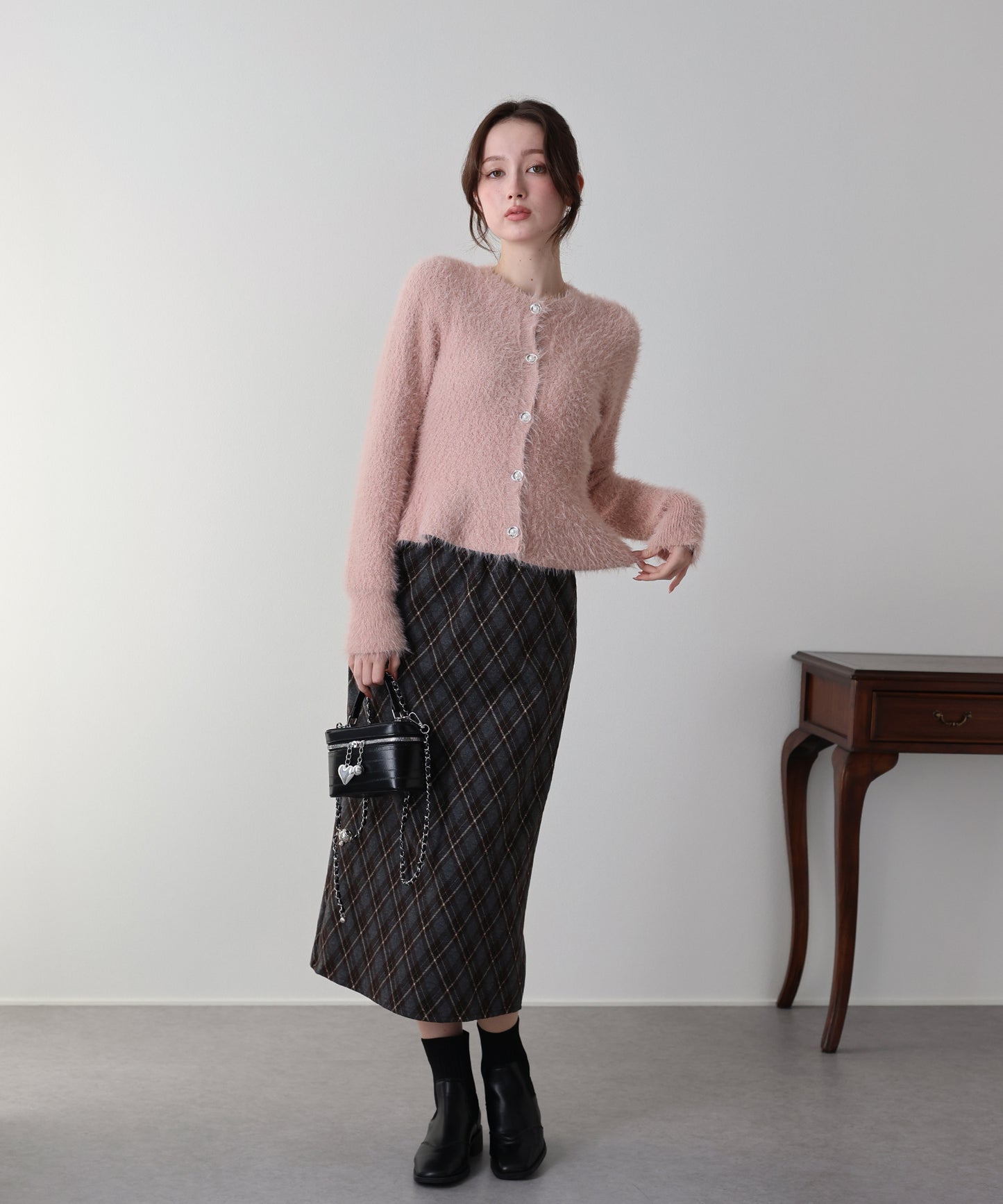 【早割5％OFF】シャギーペプラムカーディガン