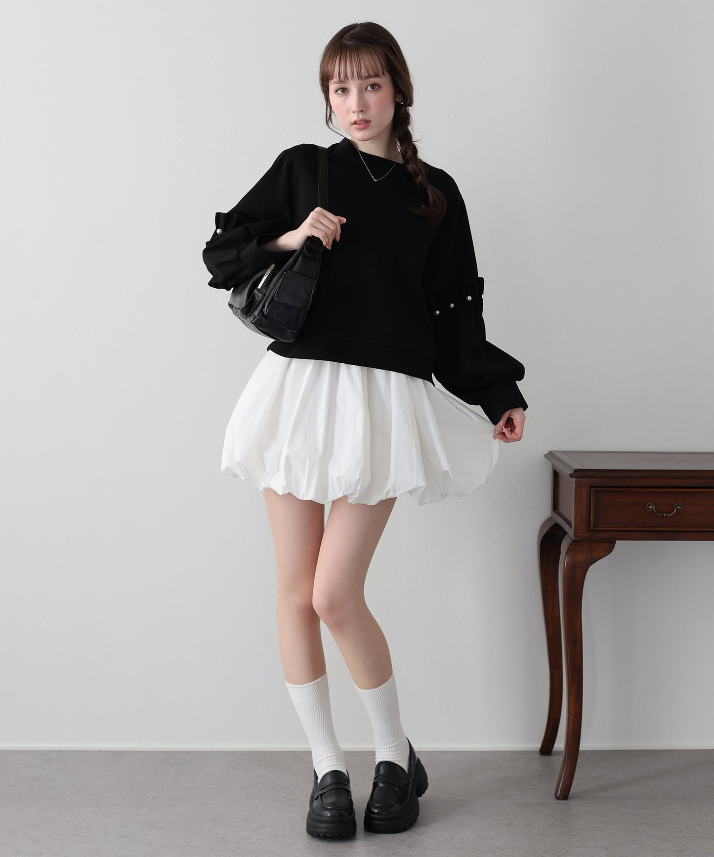 【早割5％OFF】ギャザースリーブパールスウェット