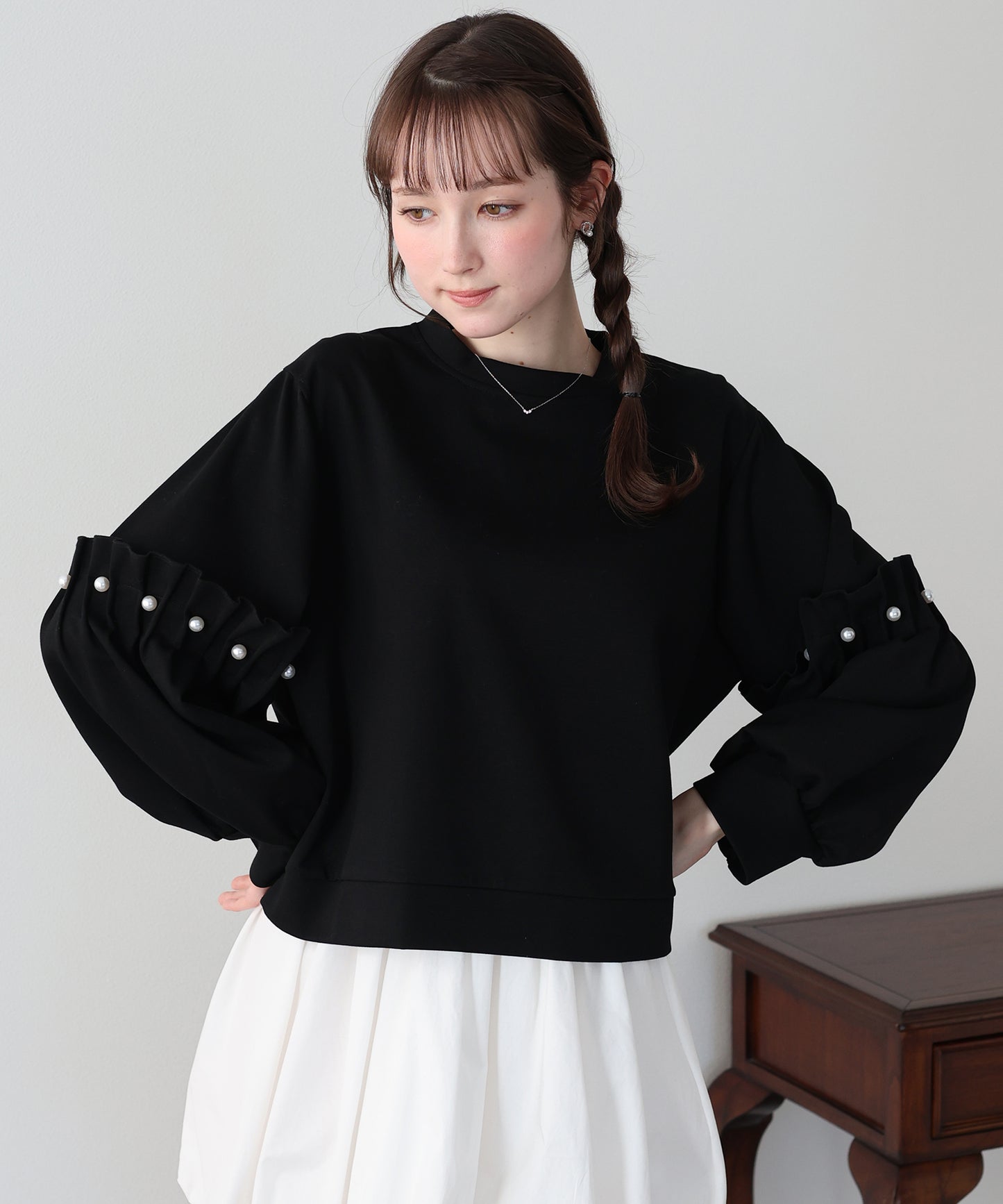 【早割5％OFF】ギャザースリーブパールスウェット