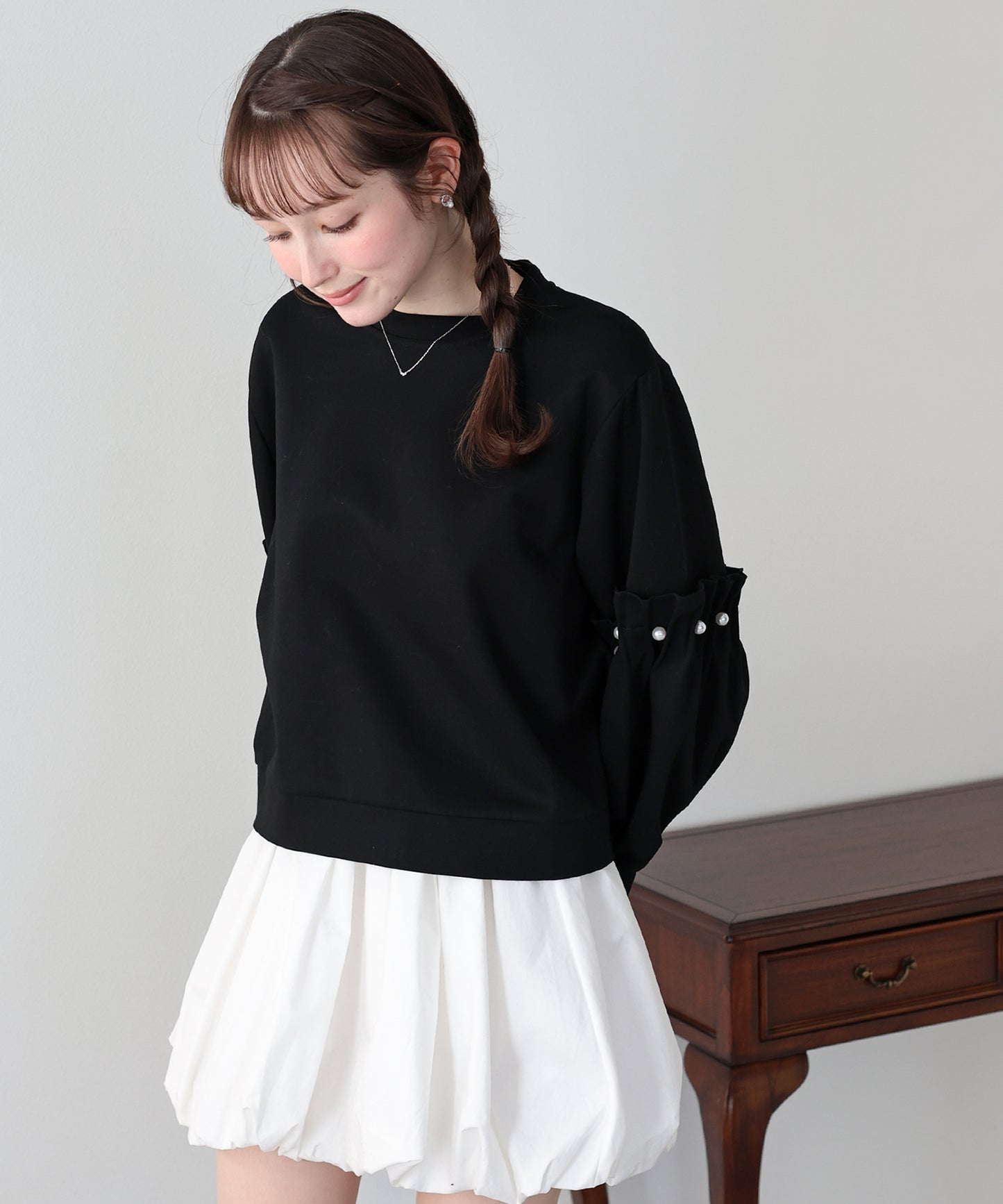 【早割5％OFF】ギャザースリーブパールスウェット