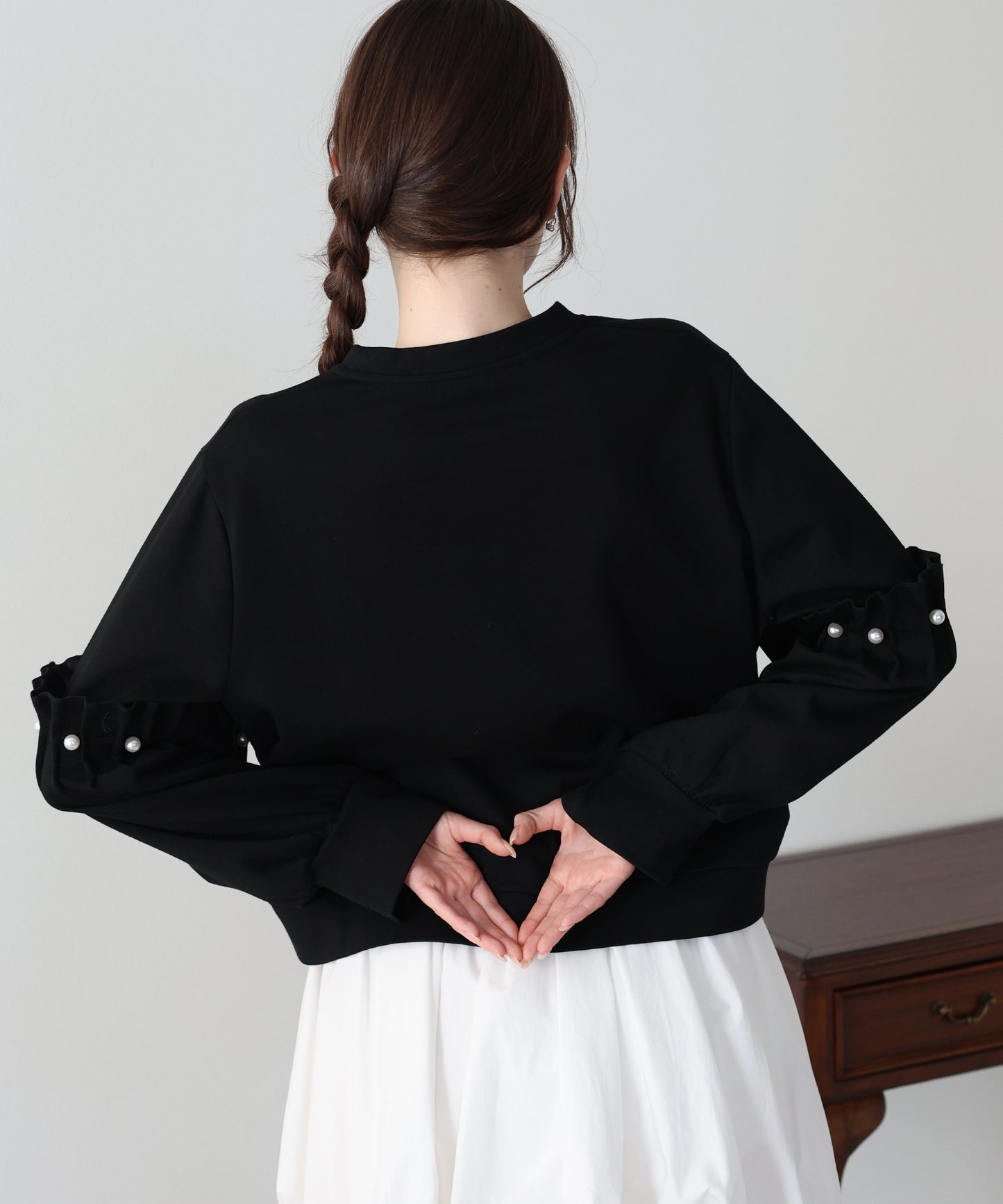 【早割5％OFF】ギャザースリーブパールスウェット