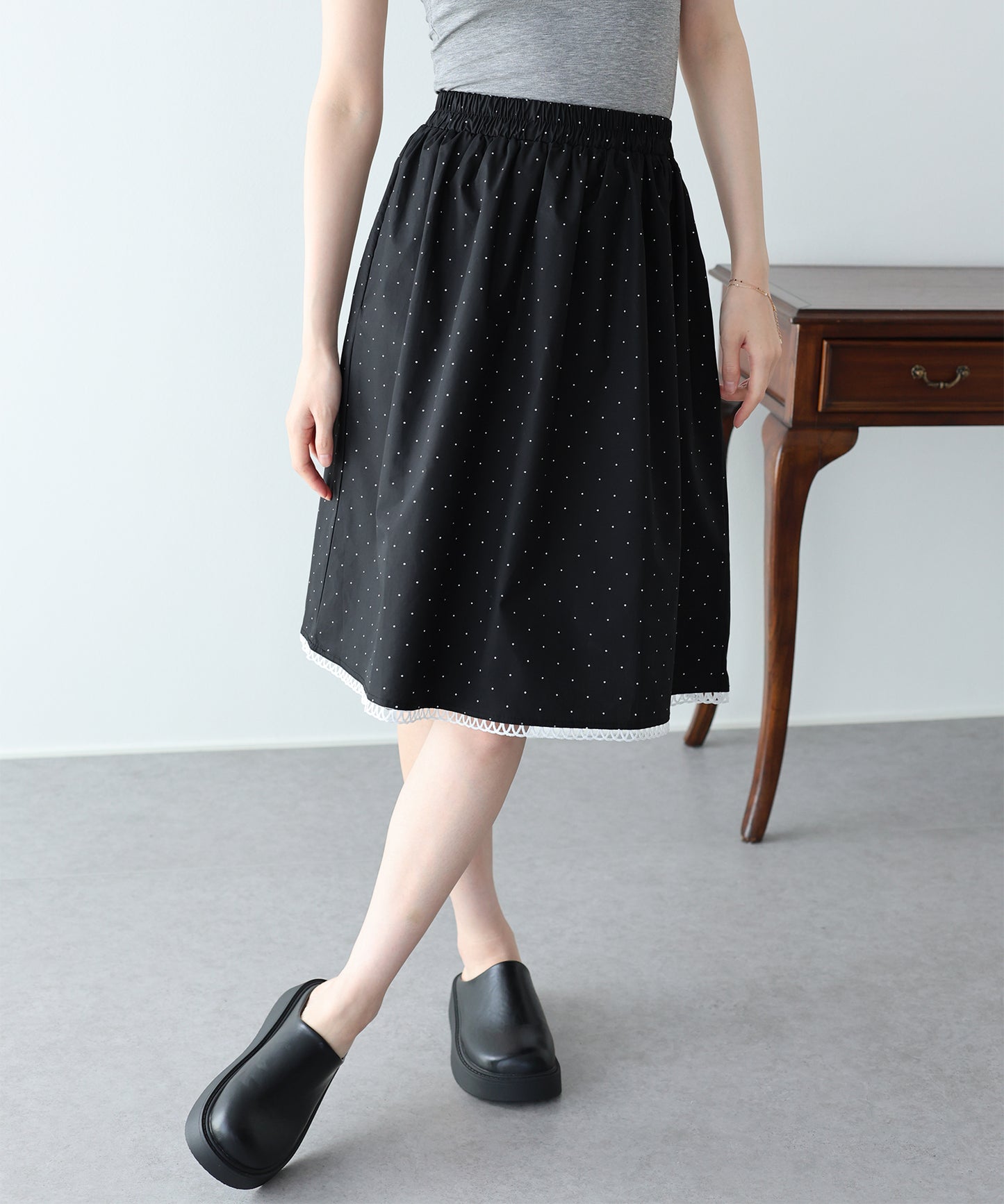 【早割5％OFF】トリムレースミディ丈ドットスカート