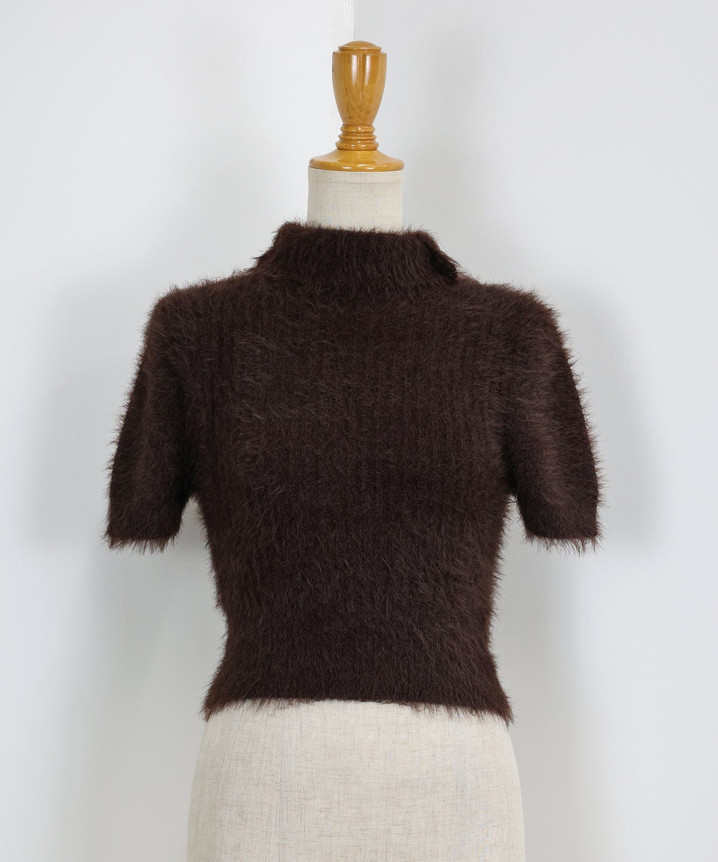 ハイネックシャギーニット