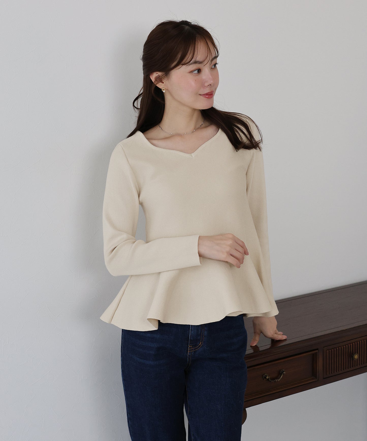 【TIME SALE】ハートネックペプラムニット