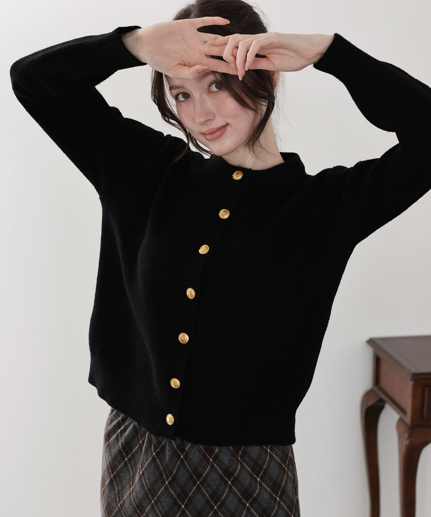 【早割5％OFF】金ボタンクルーネックカーディガン