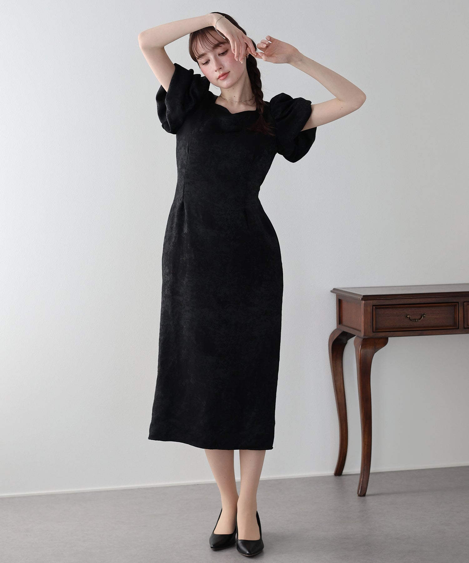 フラワー刺繍ハートネックベロアワンピース – BLUE ONLINE