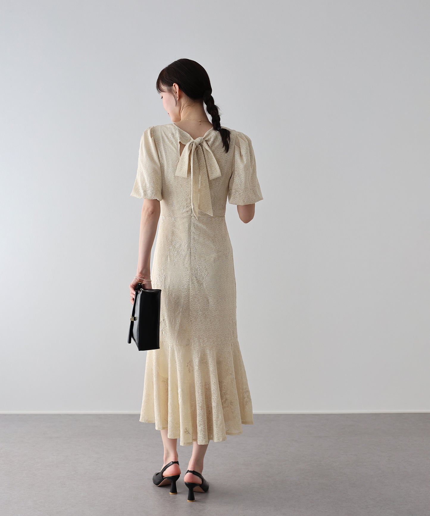 バックリボンマーメイドドレス