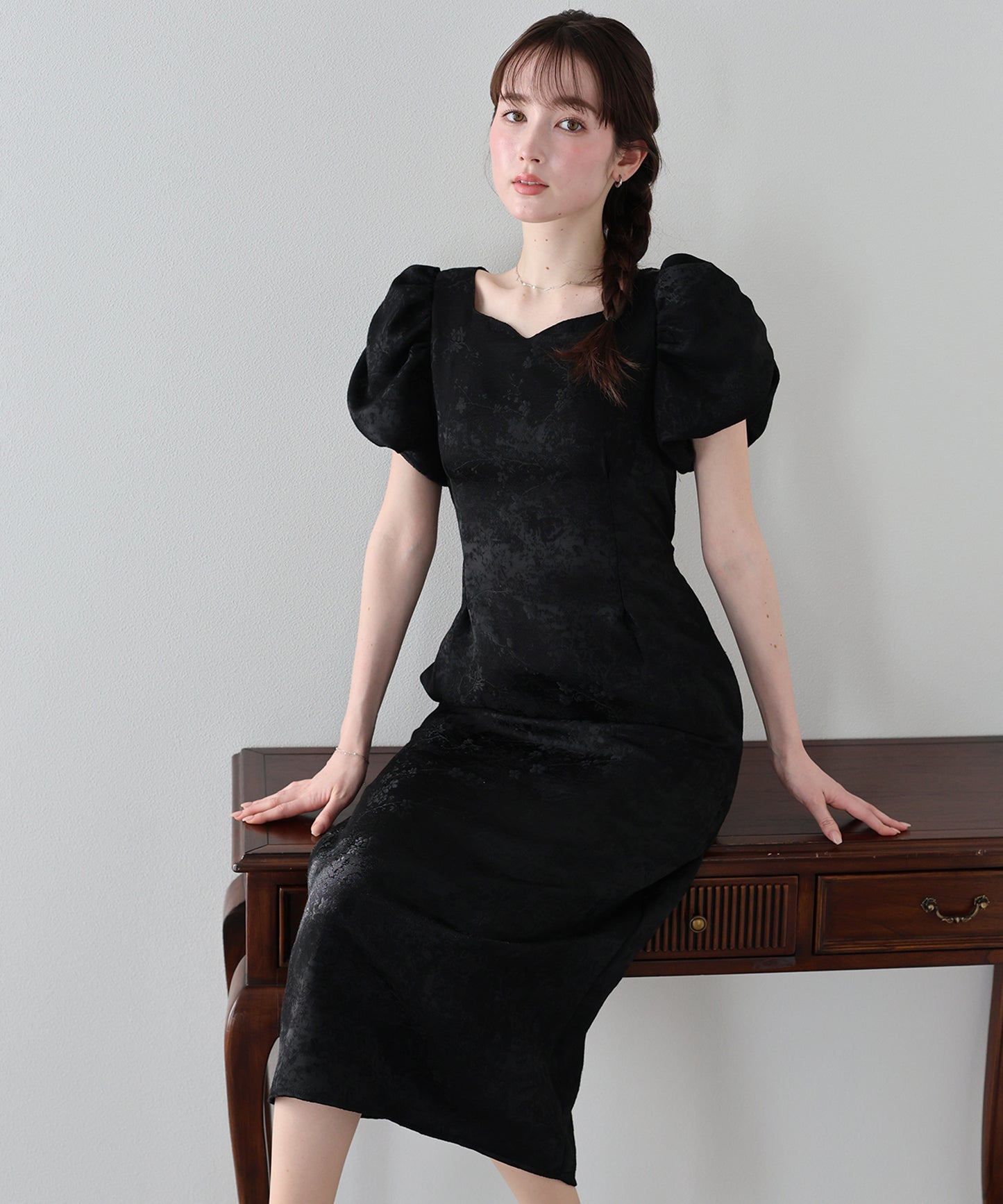 フラワー刺繍ハートネックベロアワンピース