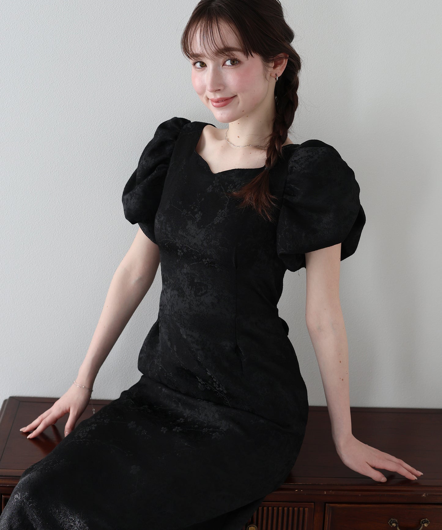 フラワー刺繍ハートネックベロアワンピース