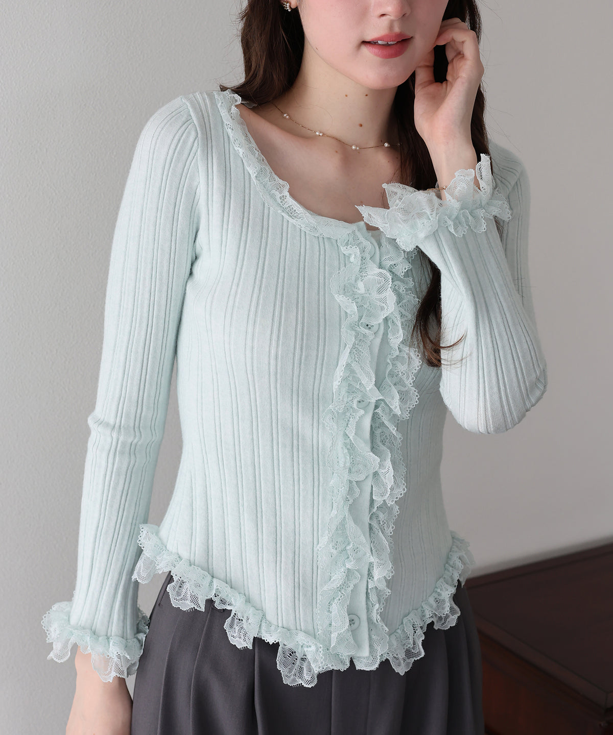 【早割5％OFF】フリルレーストリムニット