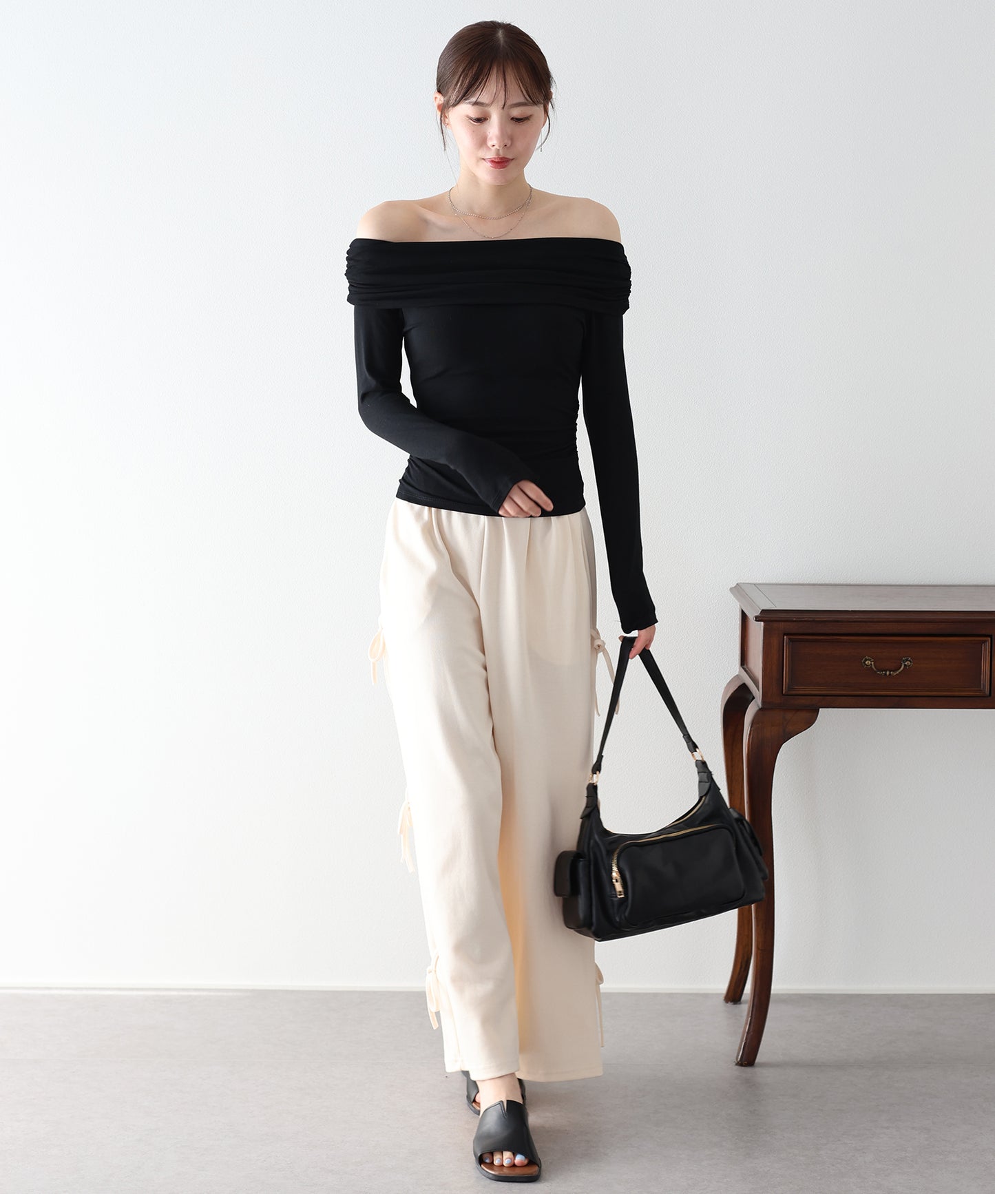 【早割5％OFF】ギャザーオフショルダーカットソー【ネコポス】