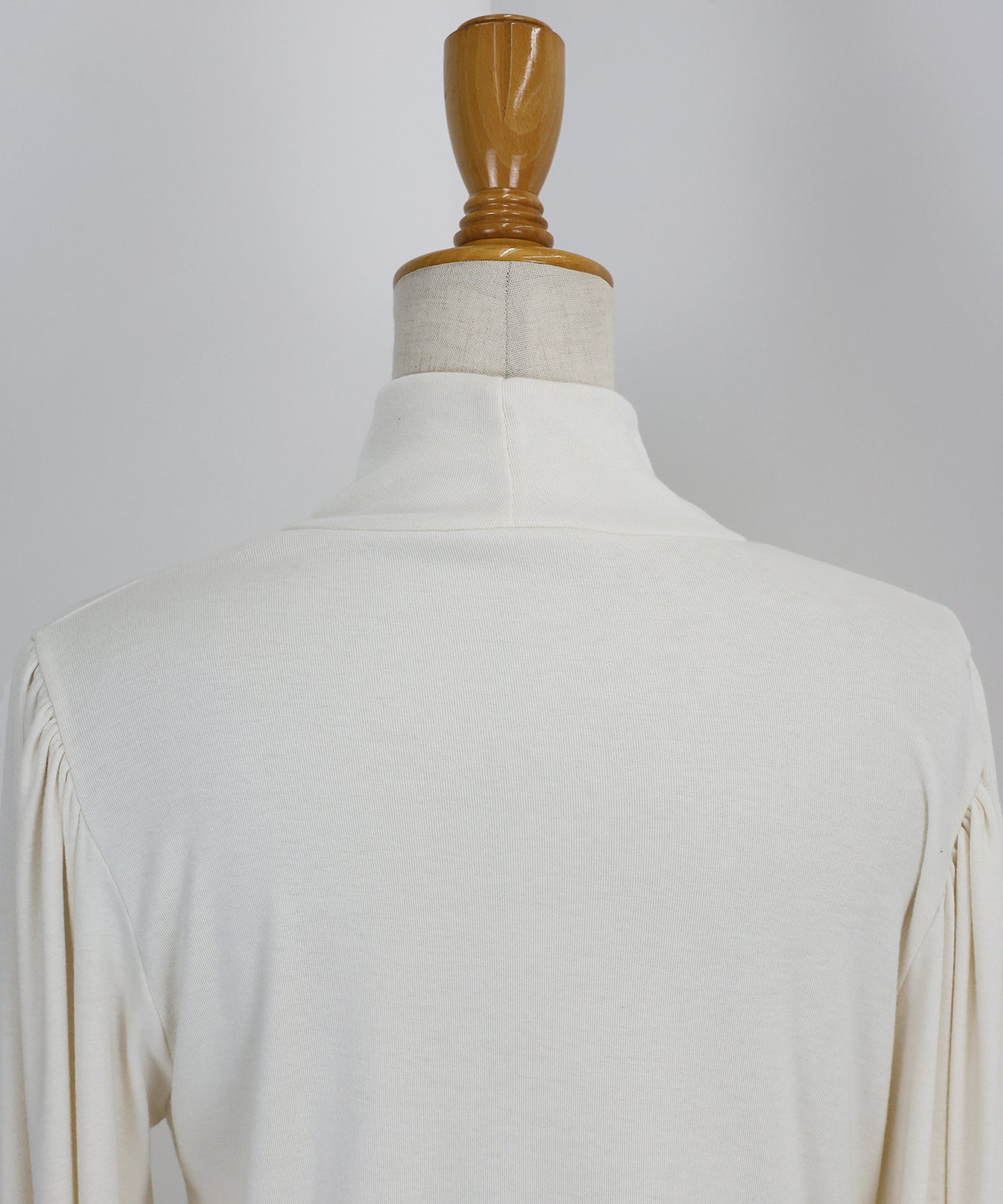 パフスリーブハイネックカットソー【ネコポス】