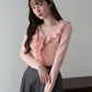 【早割5％OFF】ラッフルフリルが華やかなVネックニットトップス