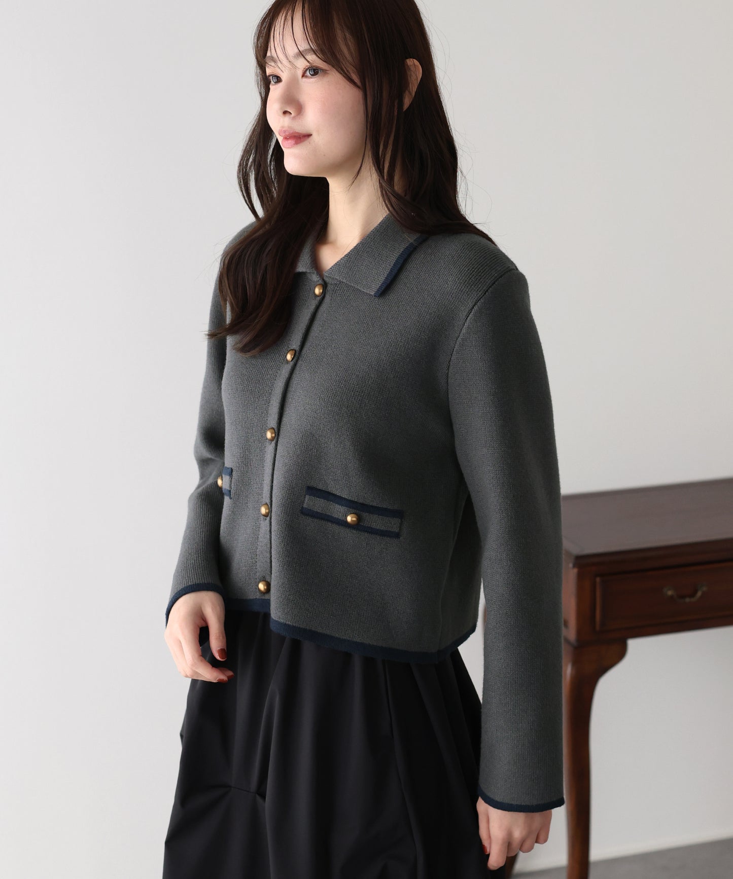 襟付きニットジャケット