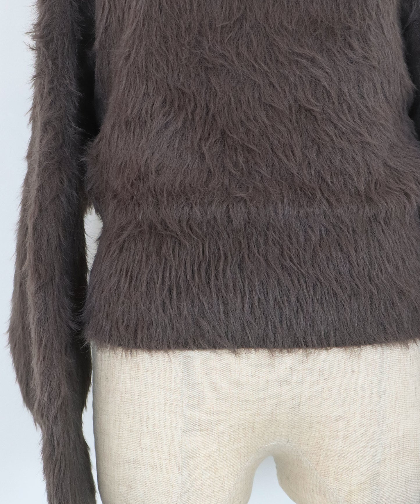 オフショルシャギーニット