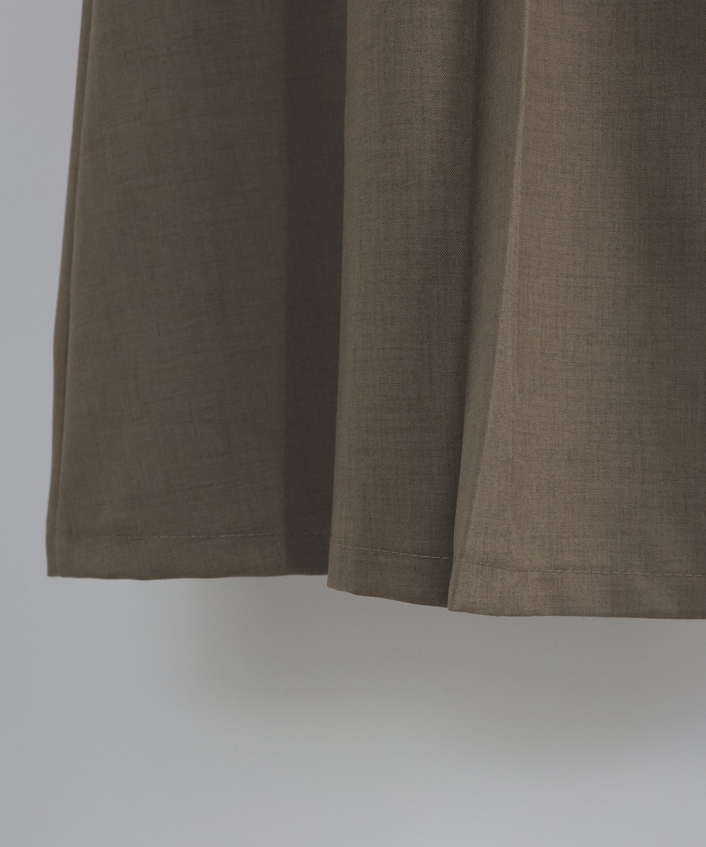 サイドベルトプリーツスカート