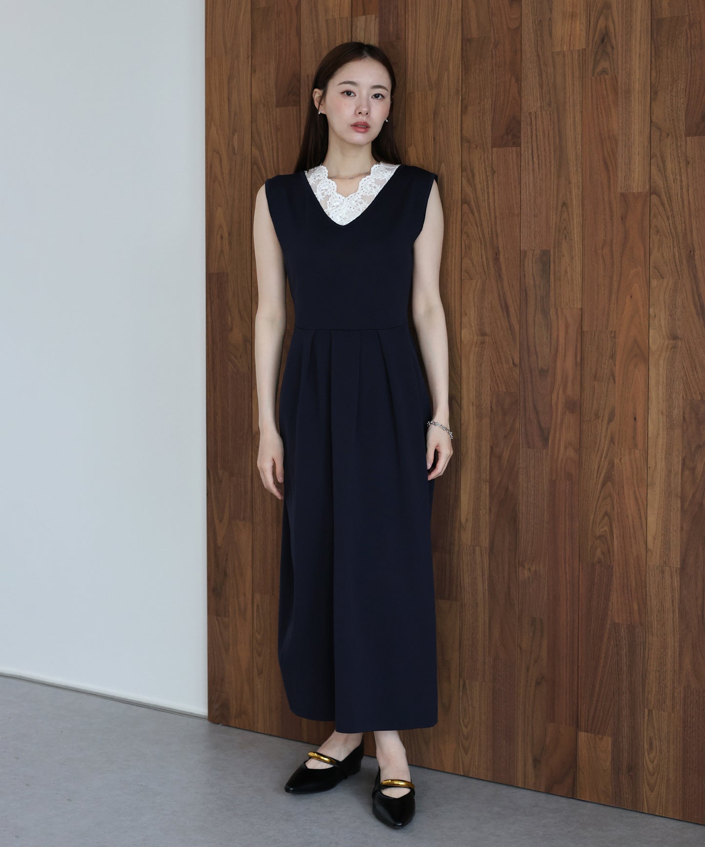 【早割5％OFF】レースカラーVネック ワンピース