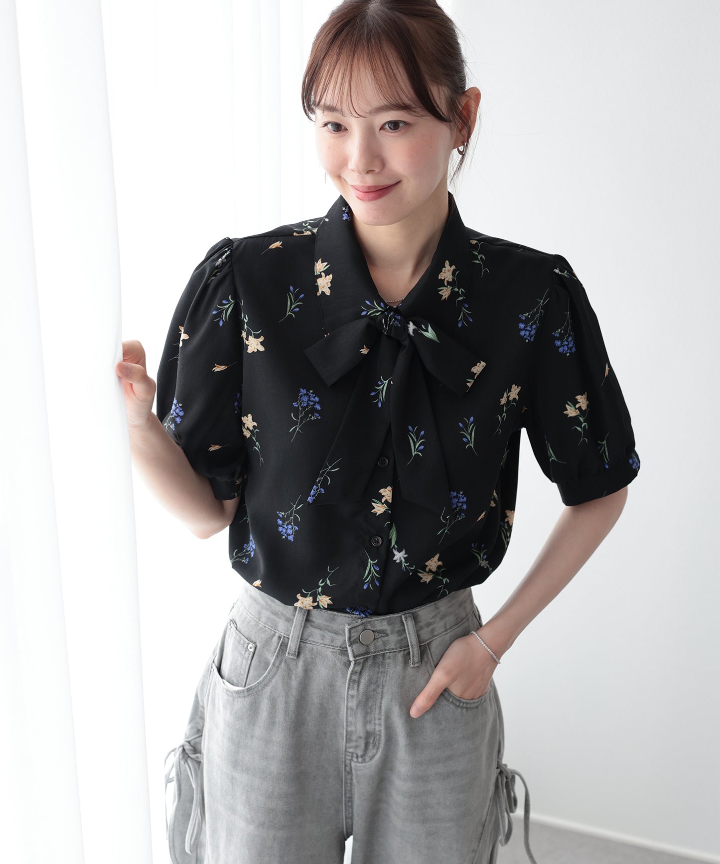 보우타이 리본 블라우스