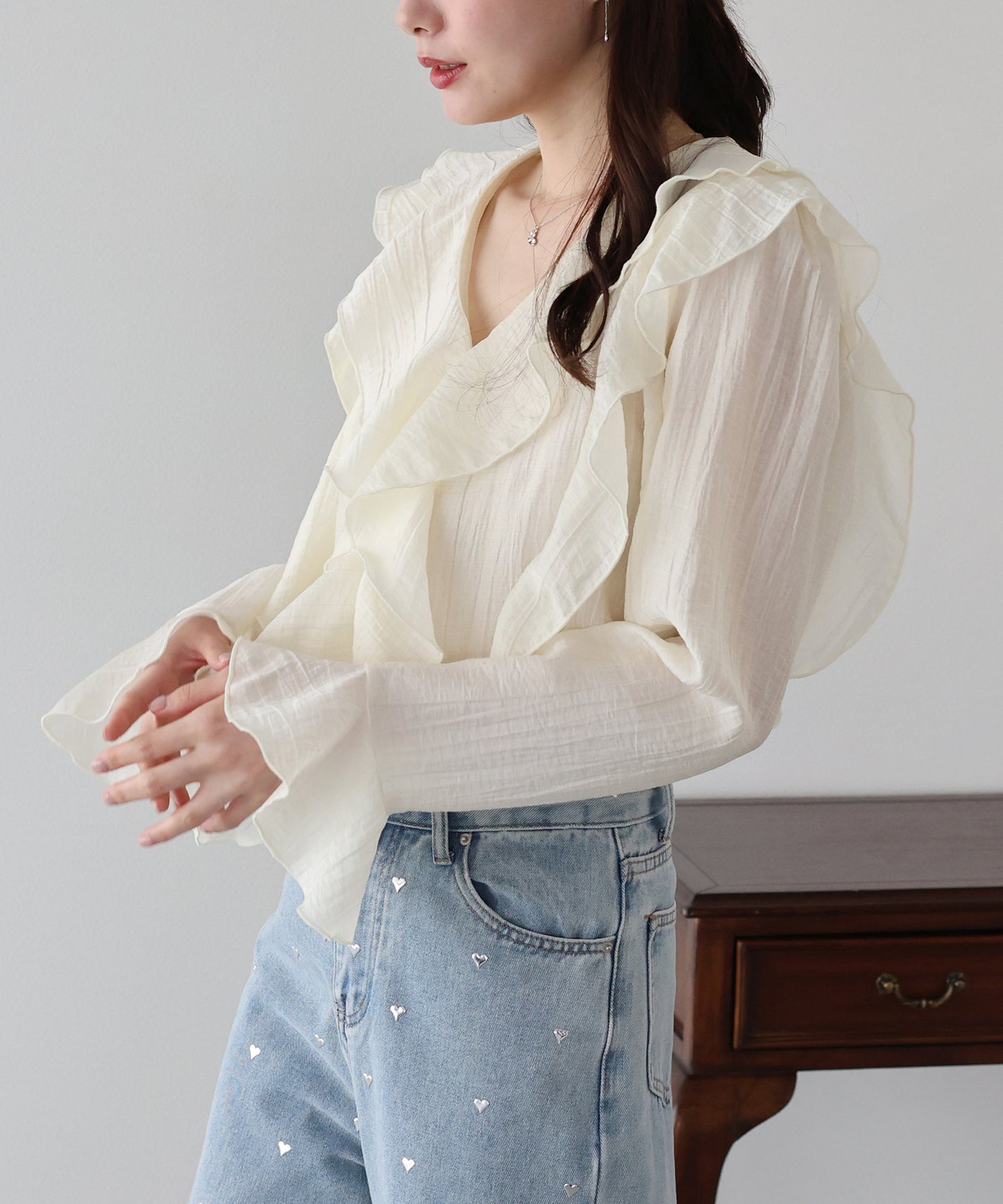 【早割5％OFF】フロントフリルブラウス【ネコポス】