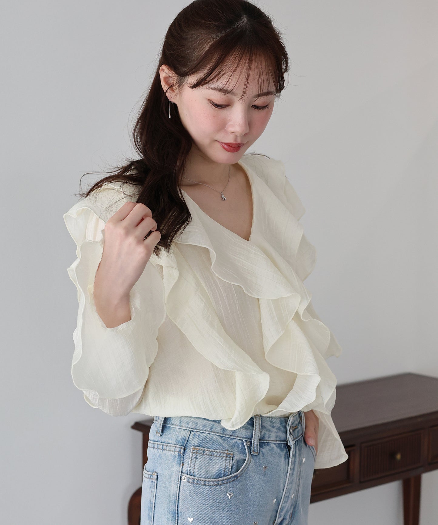 【早割5％OFF】フロントフリルブラウス【ネコポス】