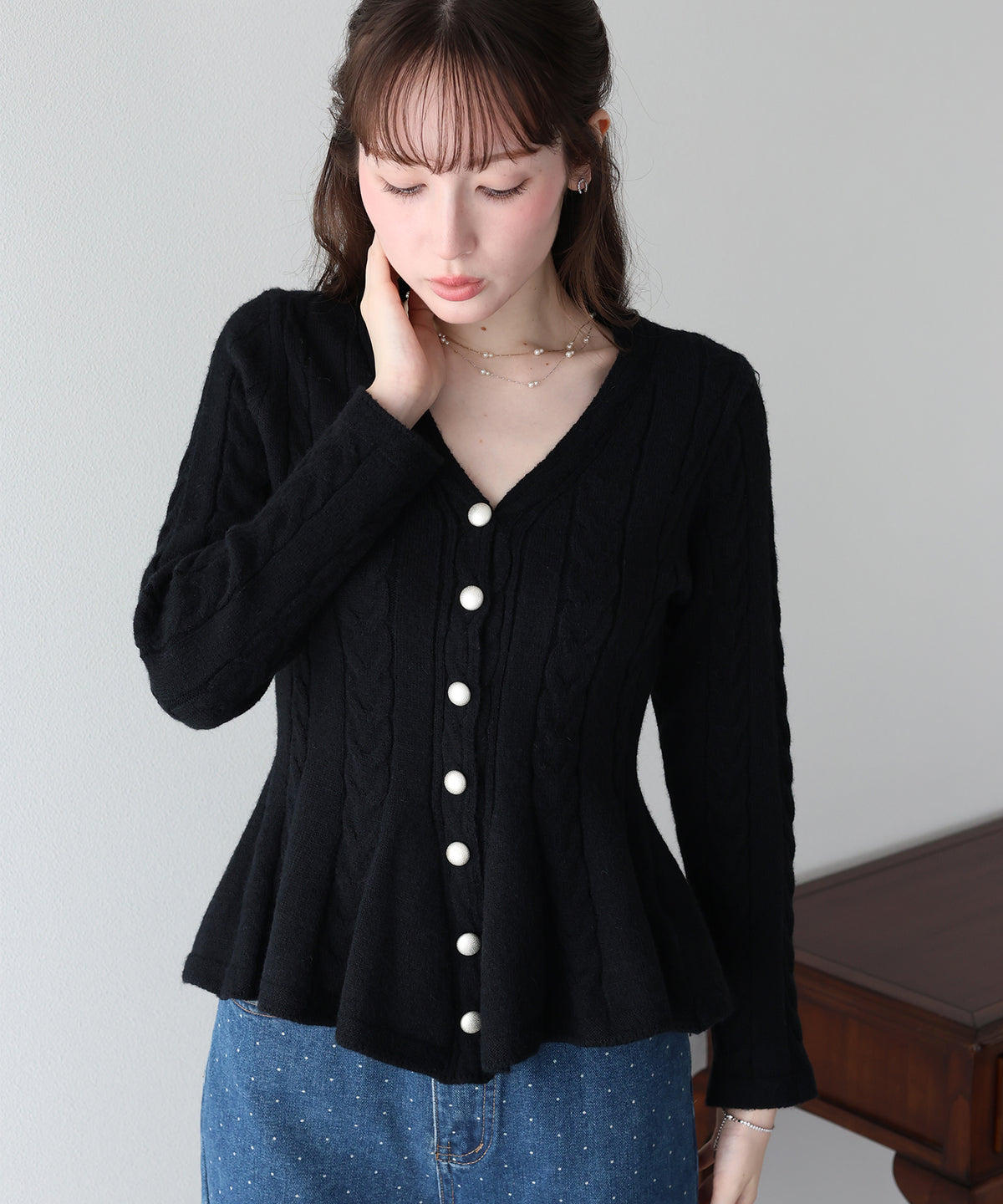 【早割5％OFF】ケーブルペプラムカーディガン