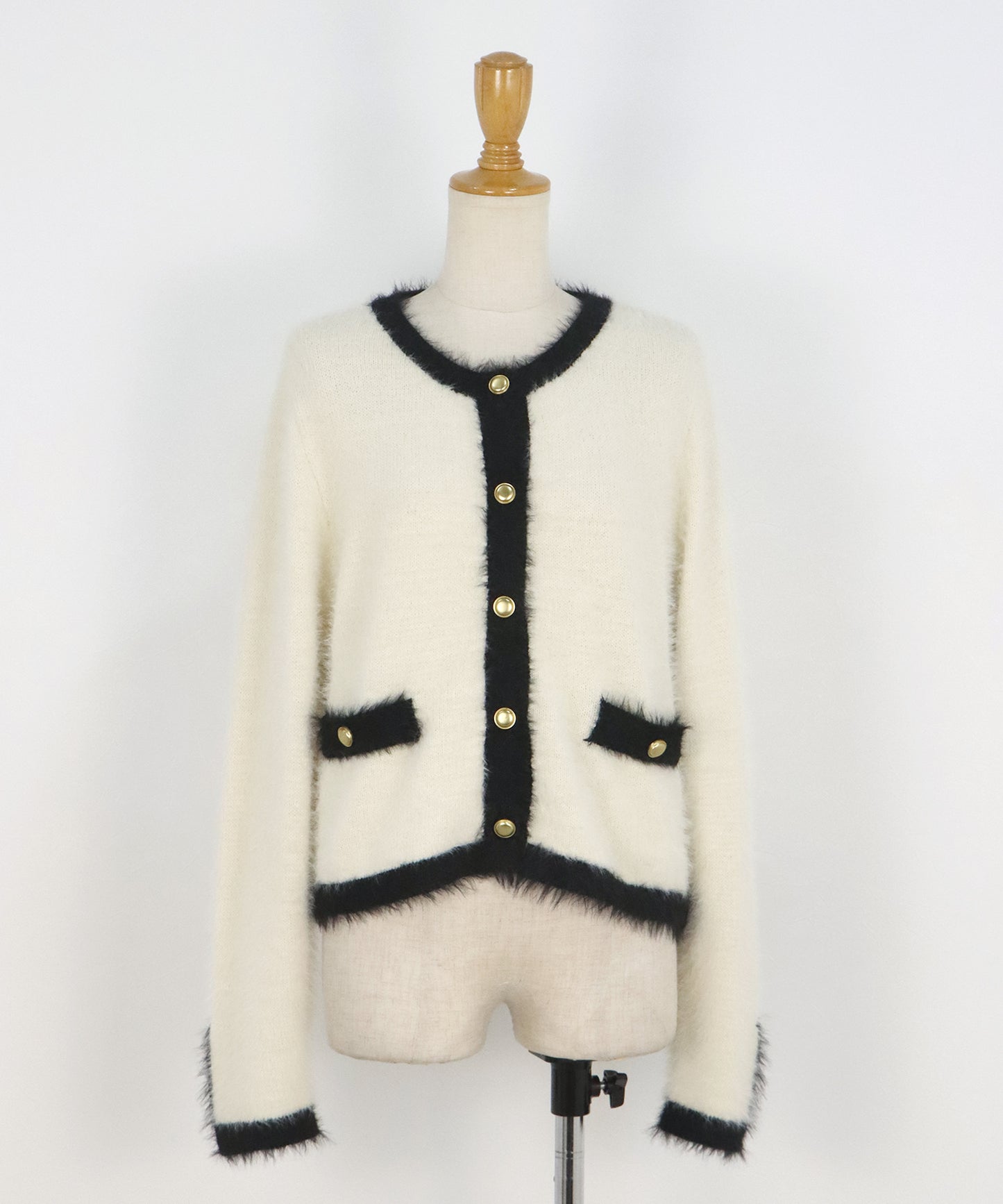 金ボタンシャギーニットジャケット