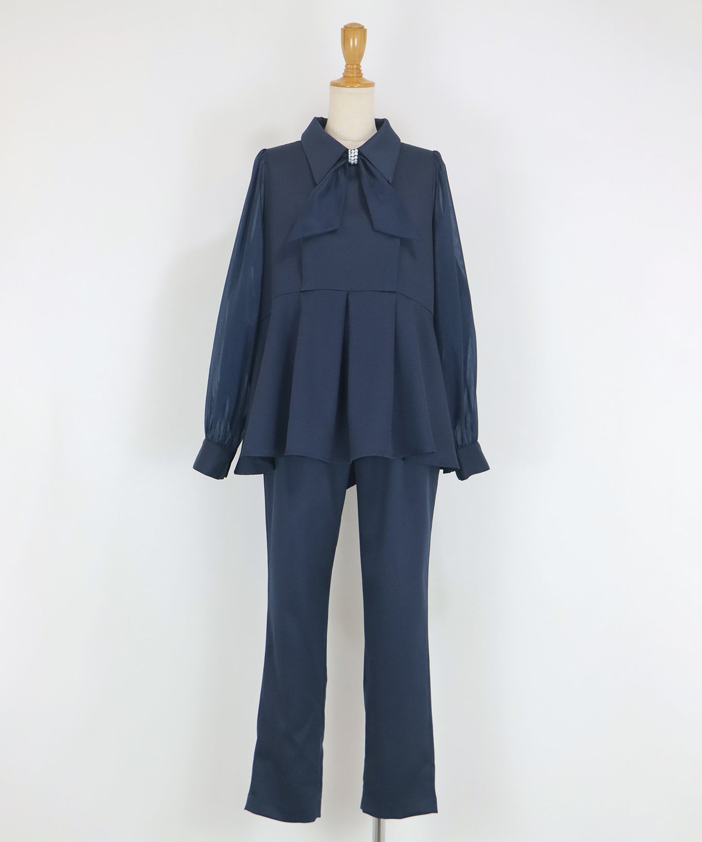 パールモチーフペプラムブラウス＆パンツセット