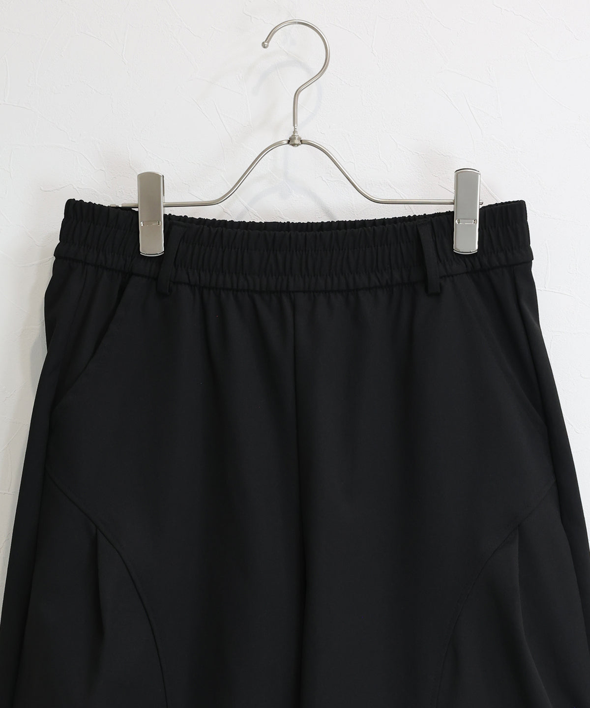 カーブパンツ