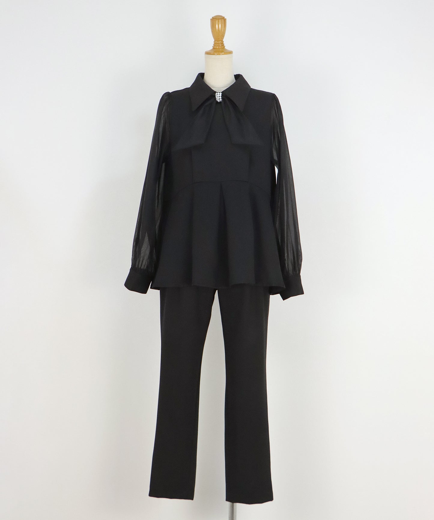 パールモチーフペプラムブラウス＆パンツセット