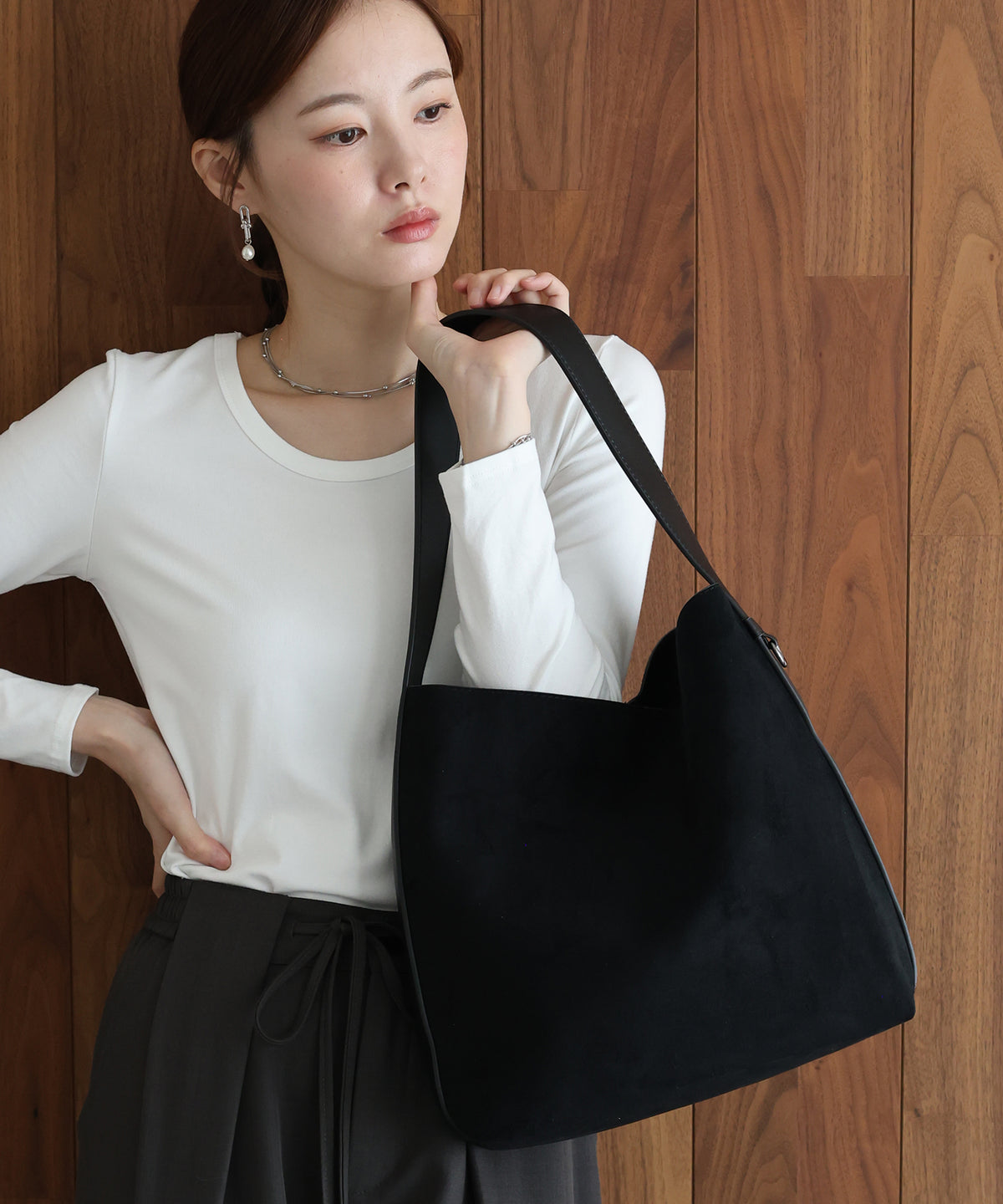 【早割5％OFF】ポーチ付きスウェードショルダーバッグ