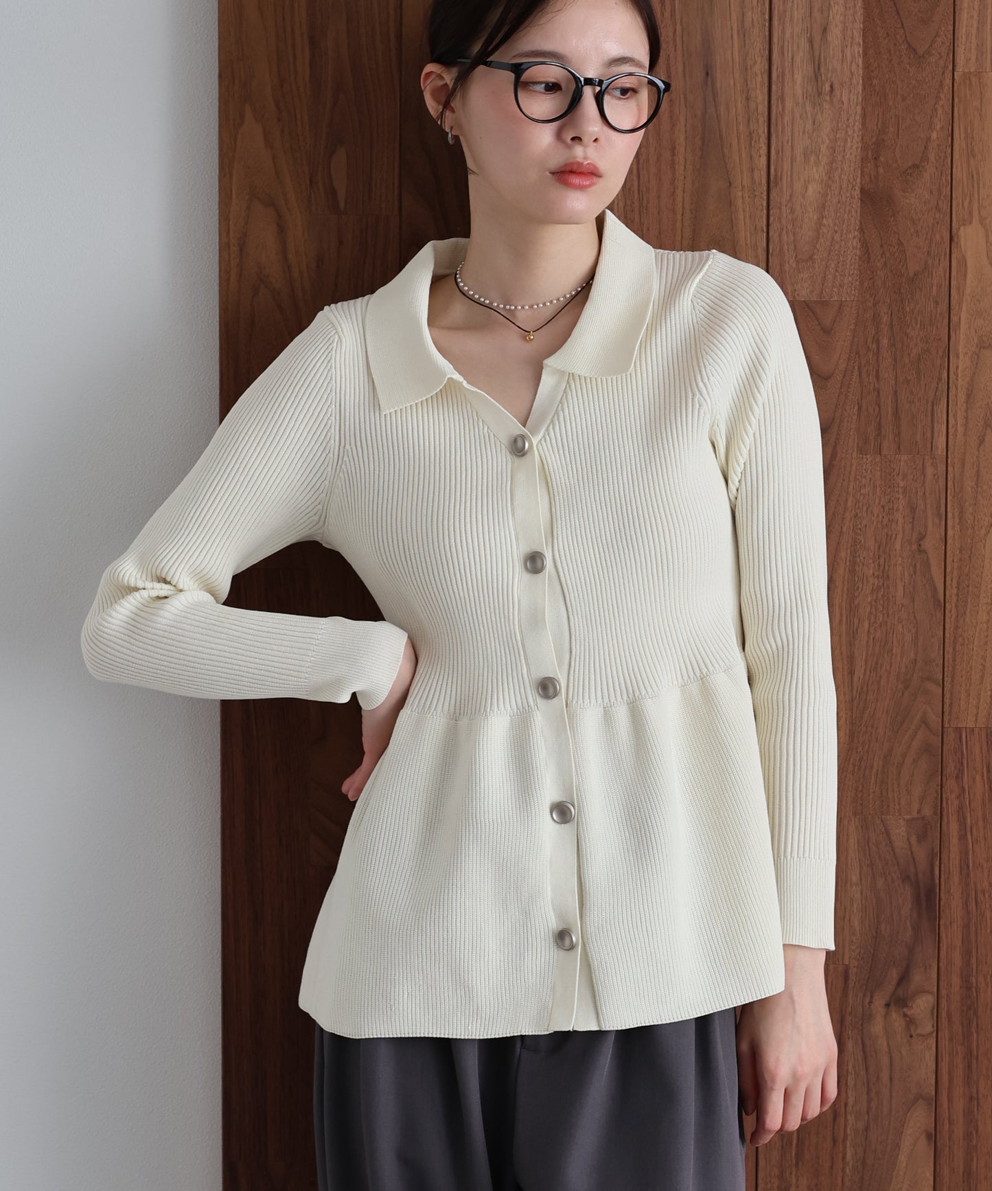 【早割5％OFF】スキッパーペプラムニット