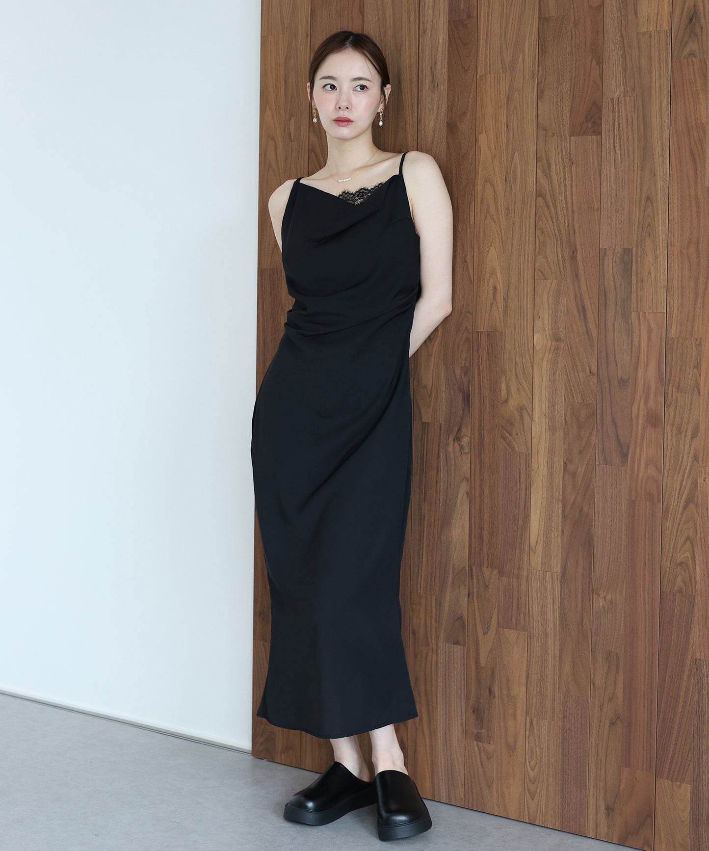 【早割5％OFF】レースドレープキャミワンピース