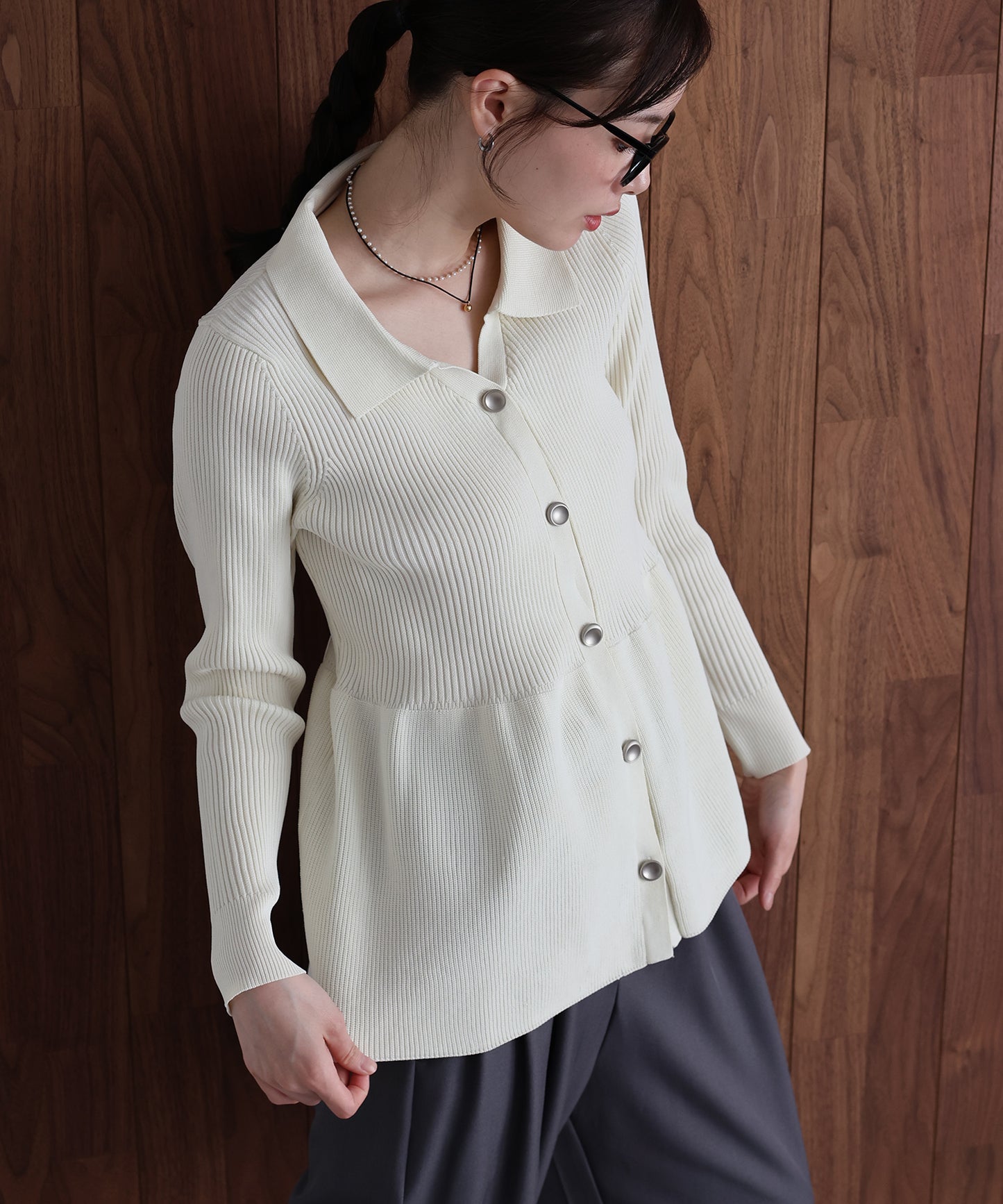 スキッパーペプラムニット