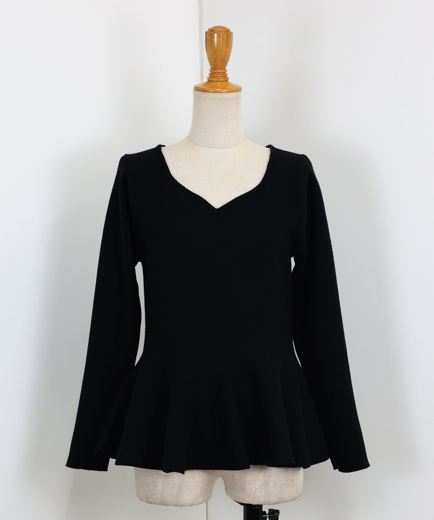 【TIME SALE】ハートネックペプラムニット