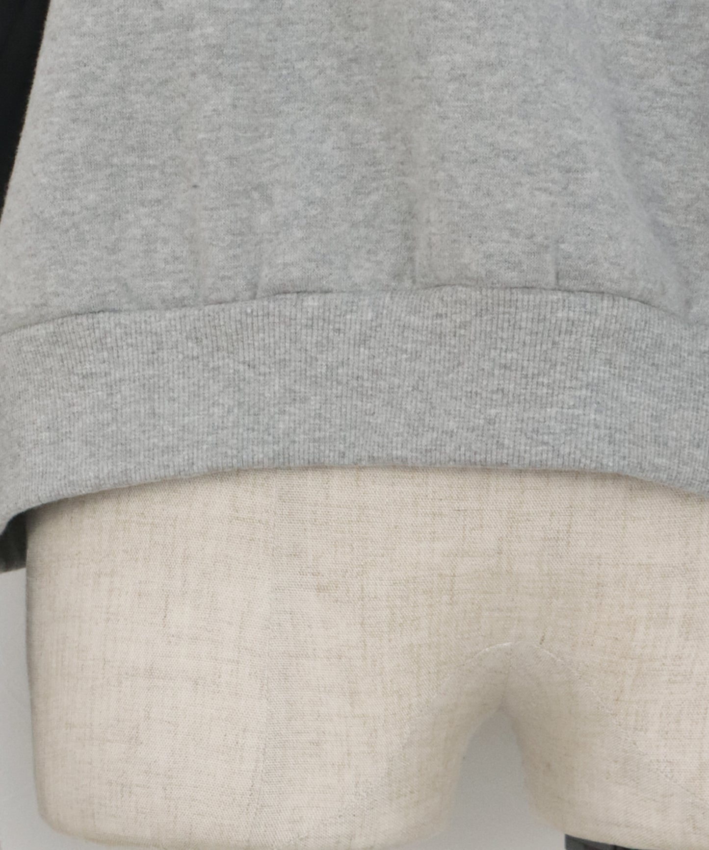 【早割5％OFF】裏起毛ディア刺繍スウェット