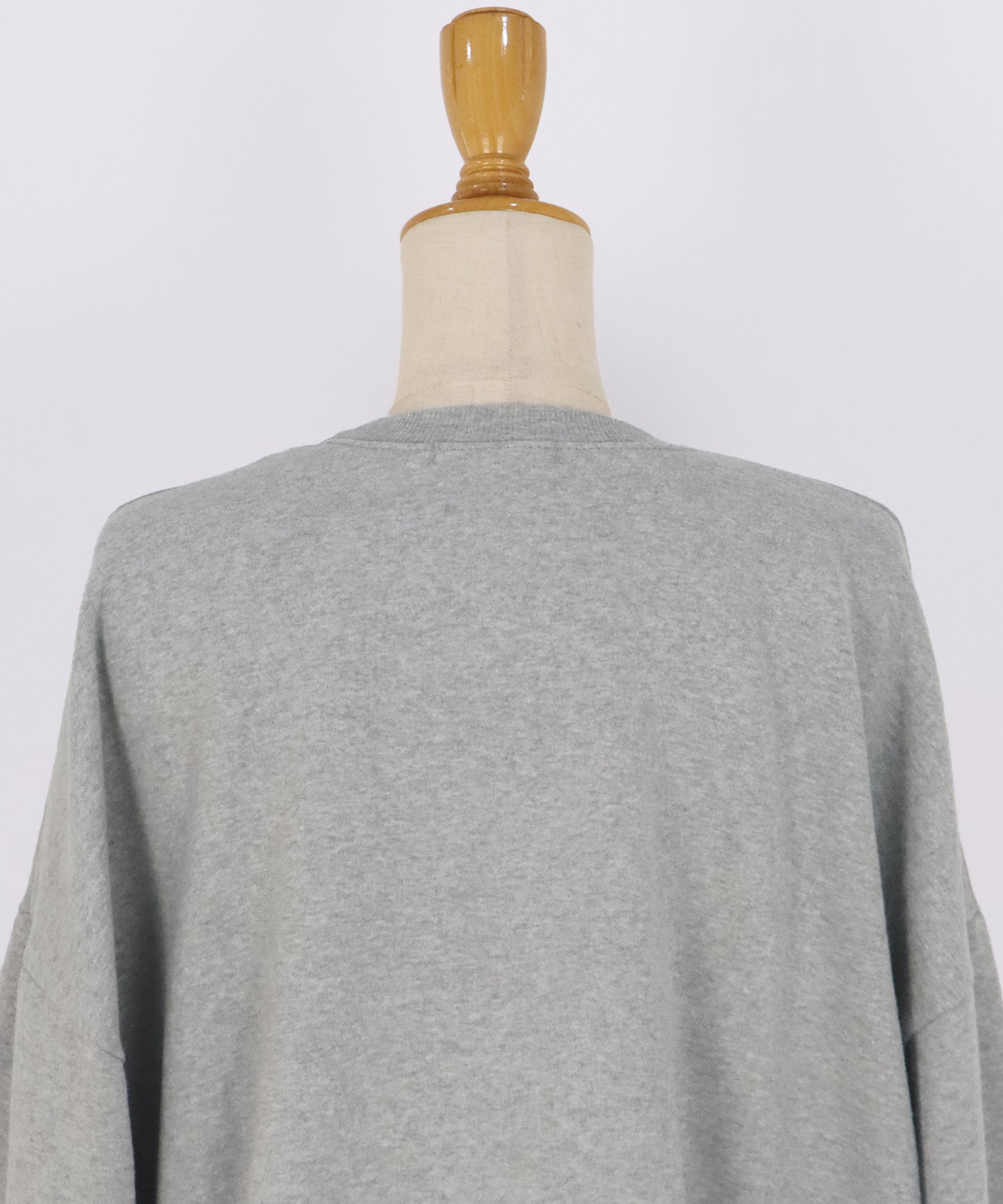 【早割5％OFF】裏起毛ディア刺繍スウェット