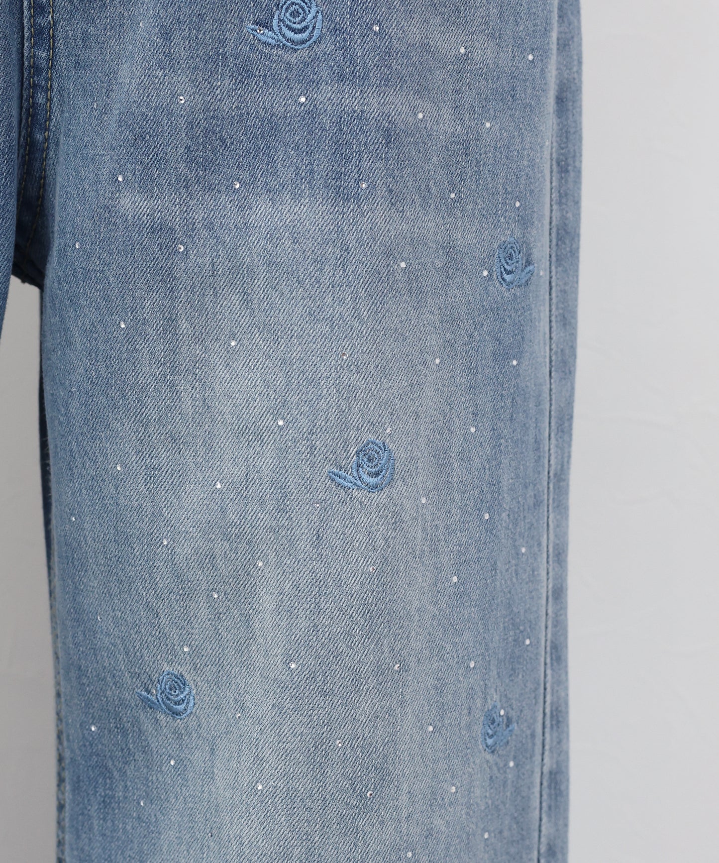 【早割5％OFF】ローズ刺繍デニムパンツ