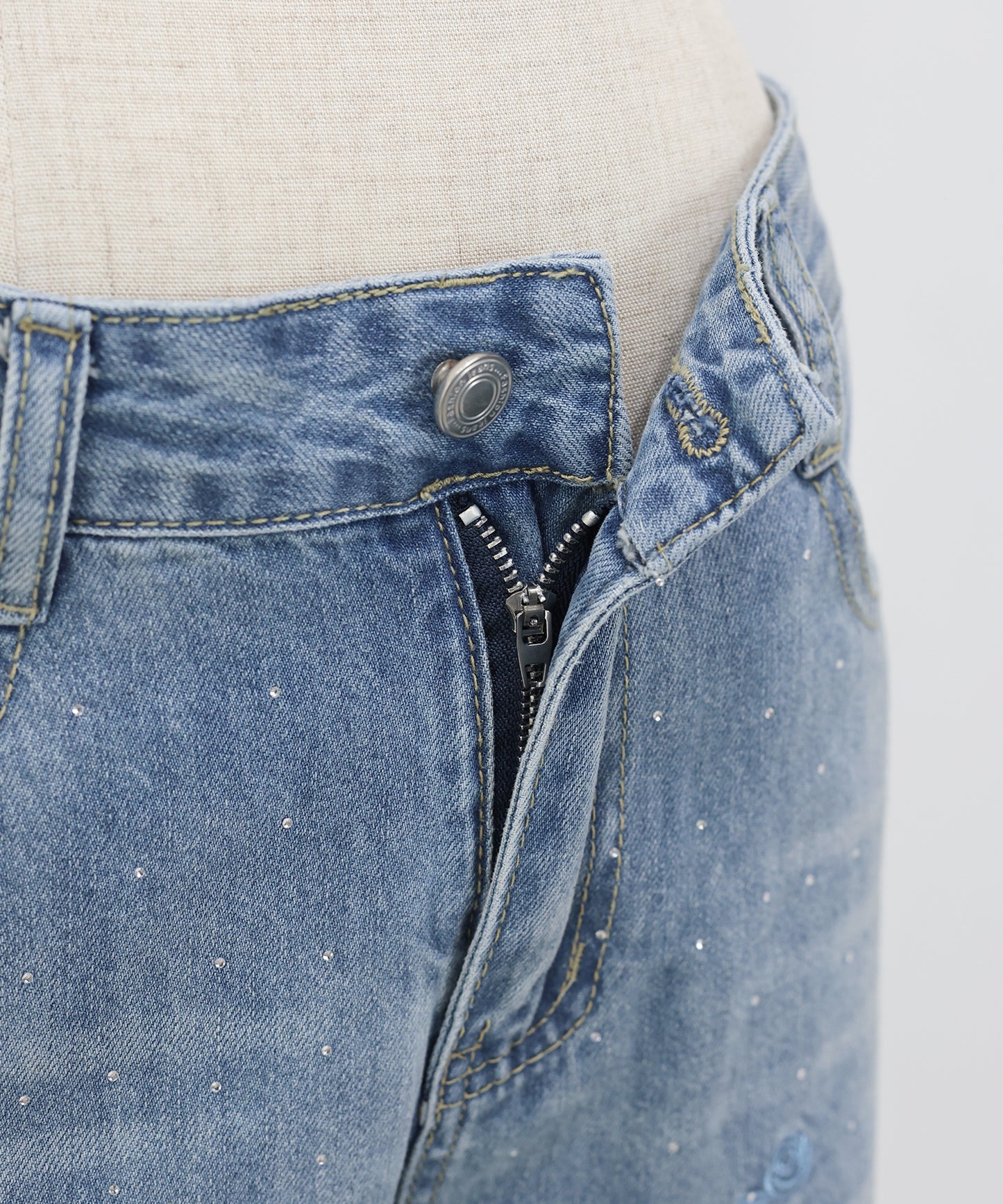 【早割5％OFF】ローズ刺繍デニムパンツ