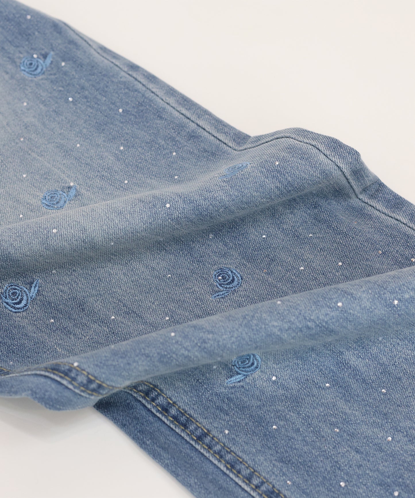 【早割5％OFF】ローズ刺繍デニムパンツ