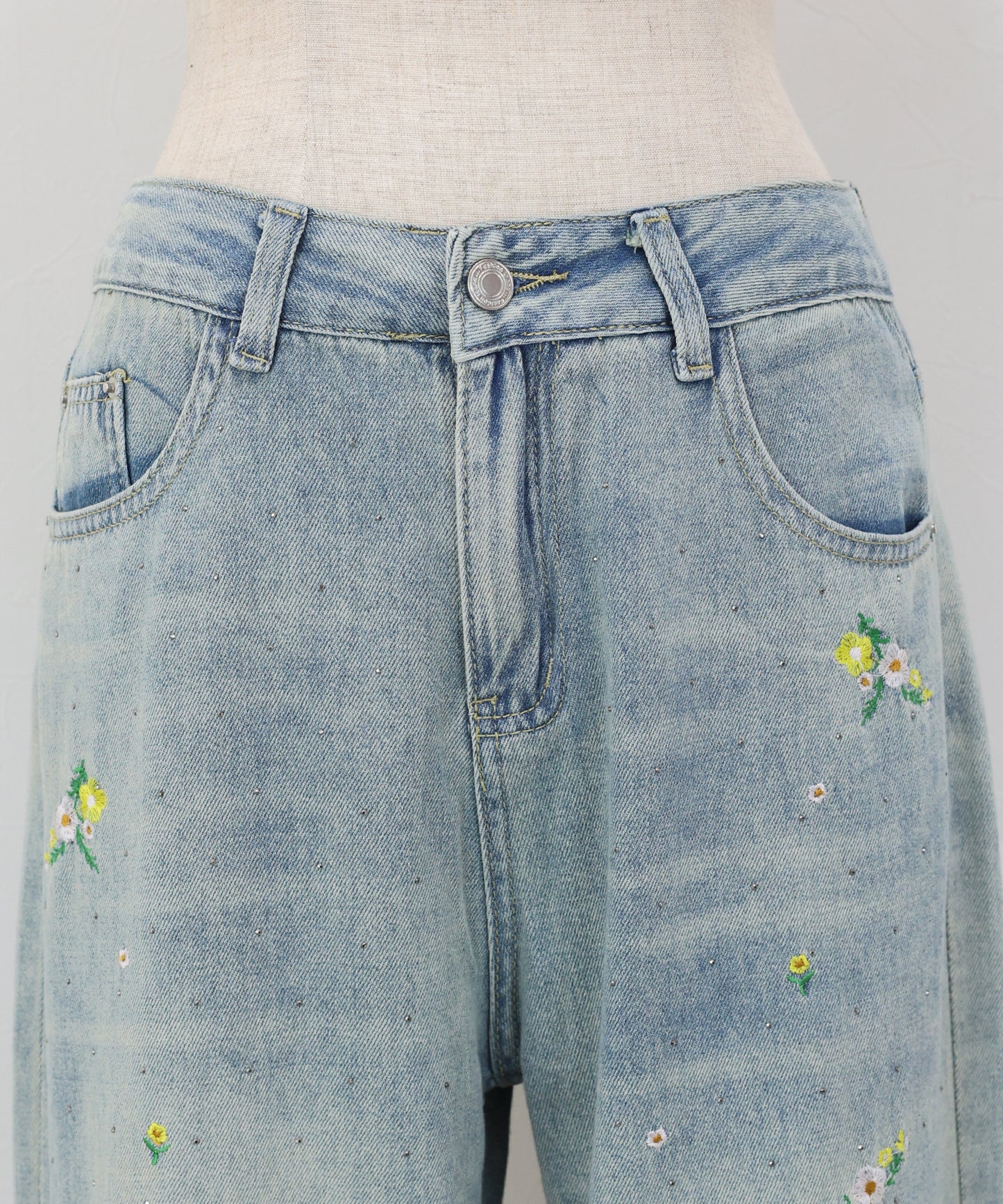 【早割5％OFF】フラワー刺繍デニムパンツ
