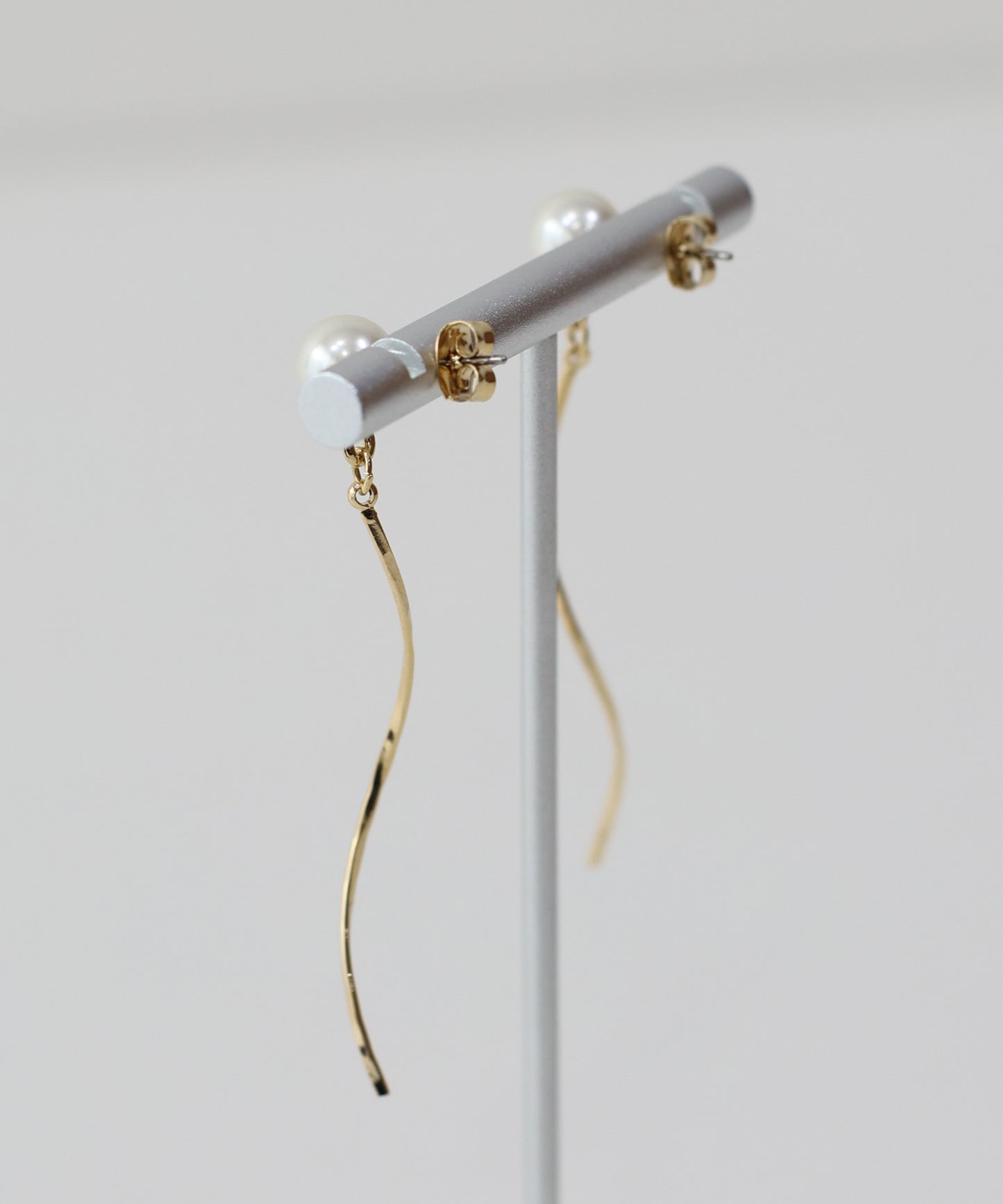 【早割5％OFF】パールラインロングピアス / ニッケルフリー【ネコポス】