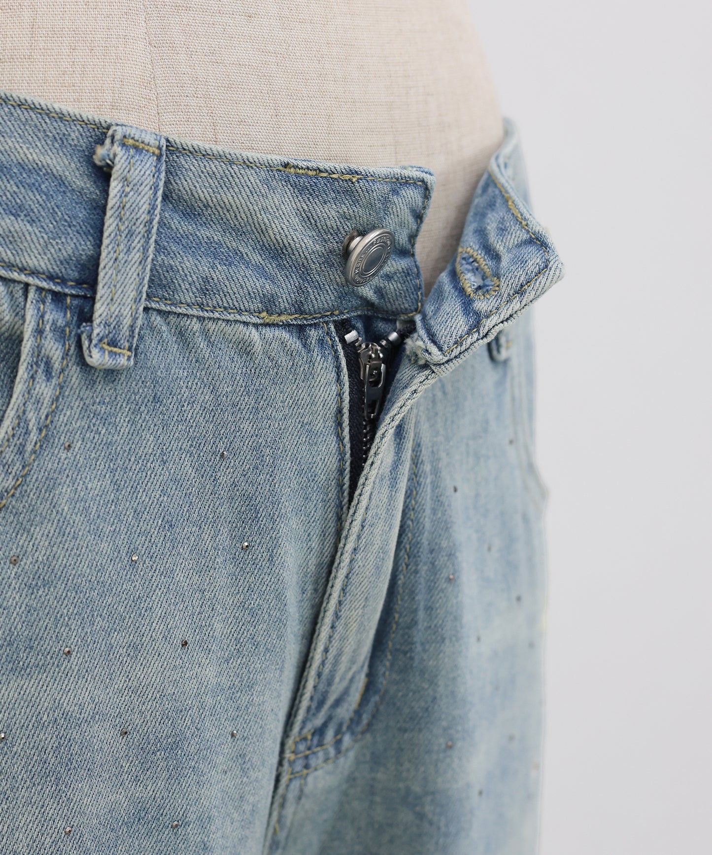 【早割5％OFF】フラワー刺繍デニムパンツ