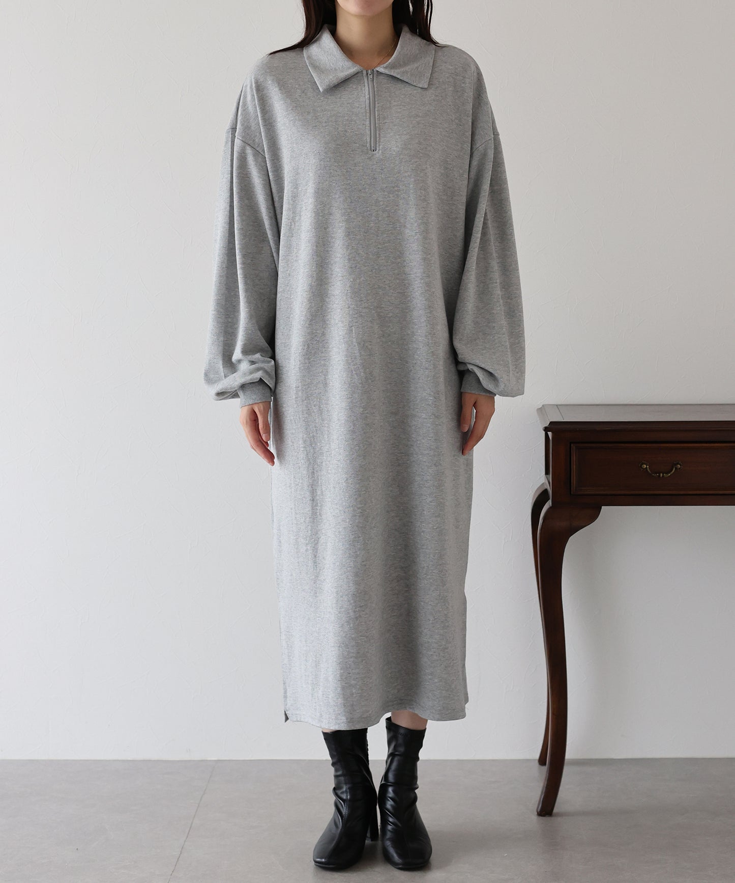 ハーフジップスウェットワンピース
