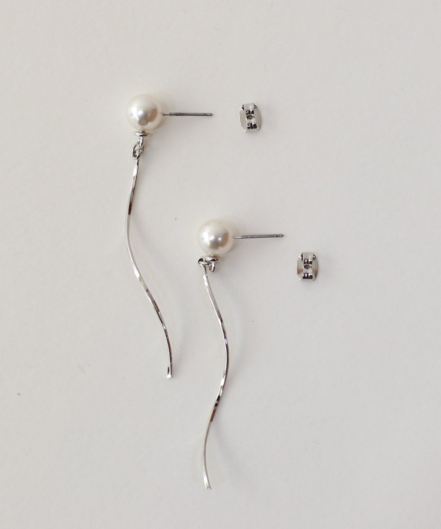 【早割5％OFF】パールラインロングピアス / ニッケルフリー【ネコポス】